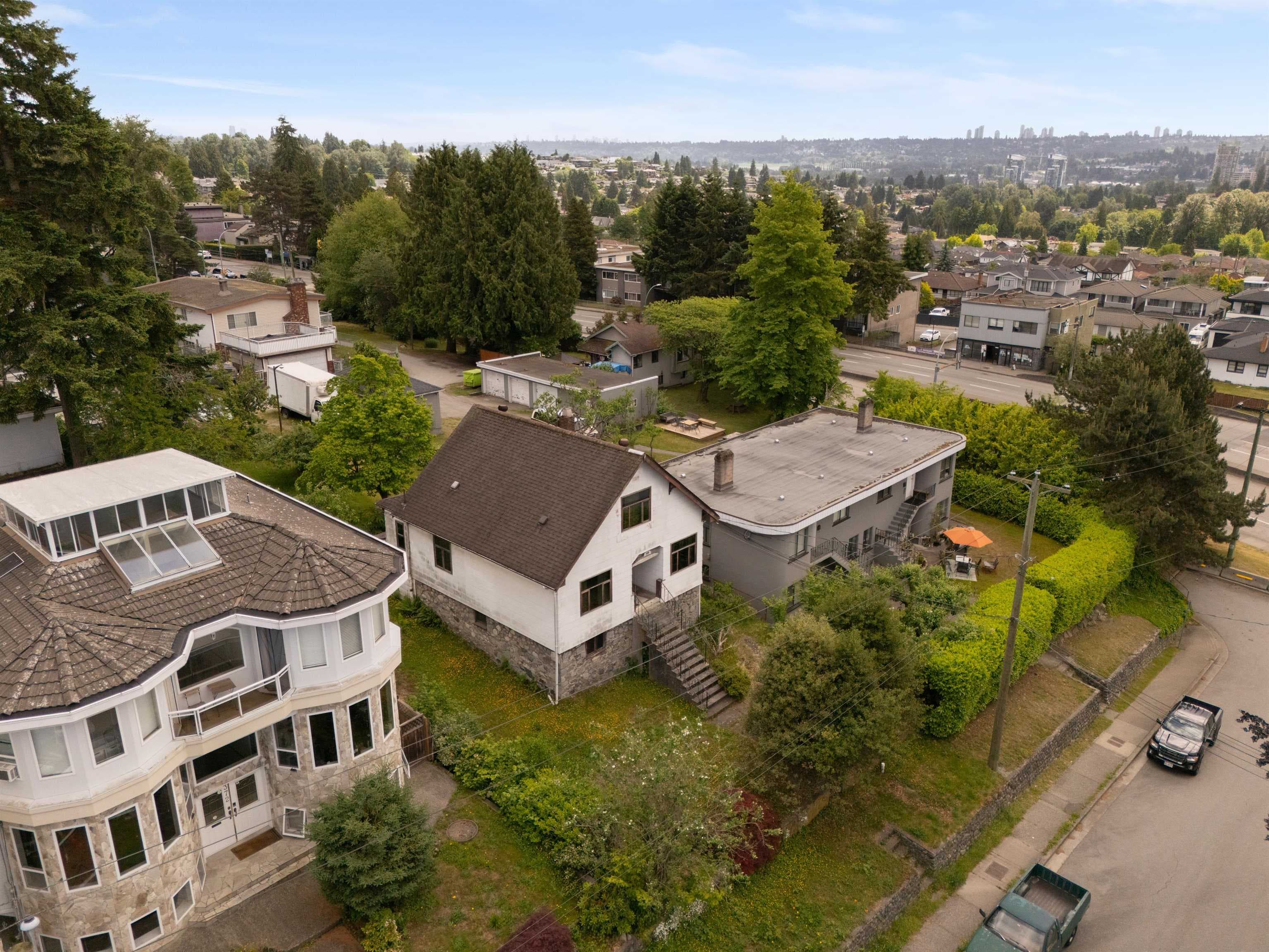 380 Delta Avenue, Burnaby, V5B 3C5 — photo 3