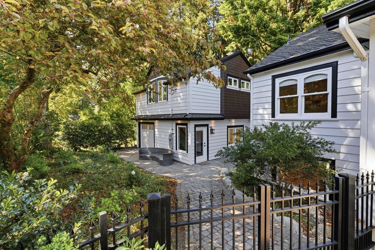 12682 Crescent Road, Surrey, V4A 2V5 — photo 2
