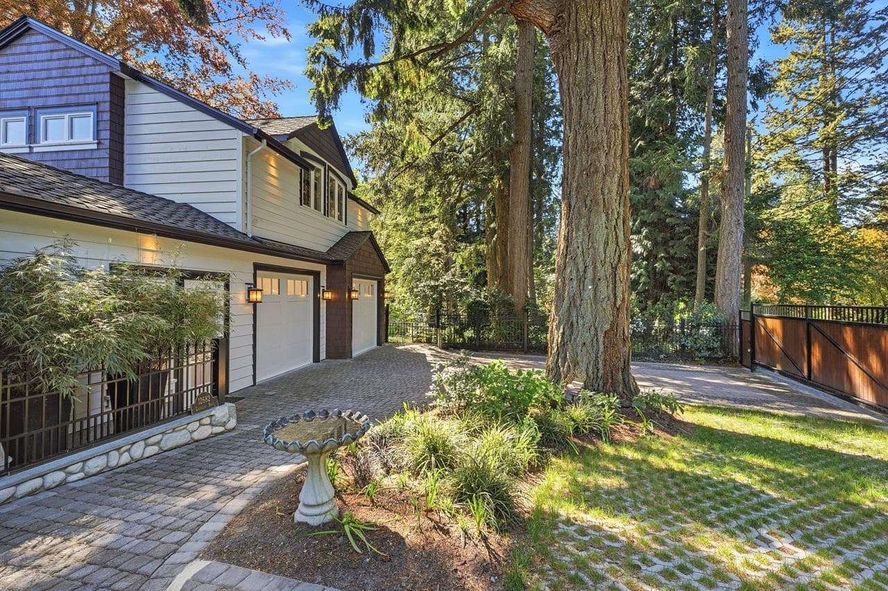12682 Crescent Road, Surrey, V4A 2V5 — photo 3