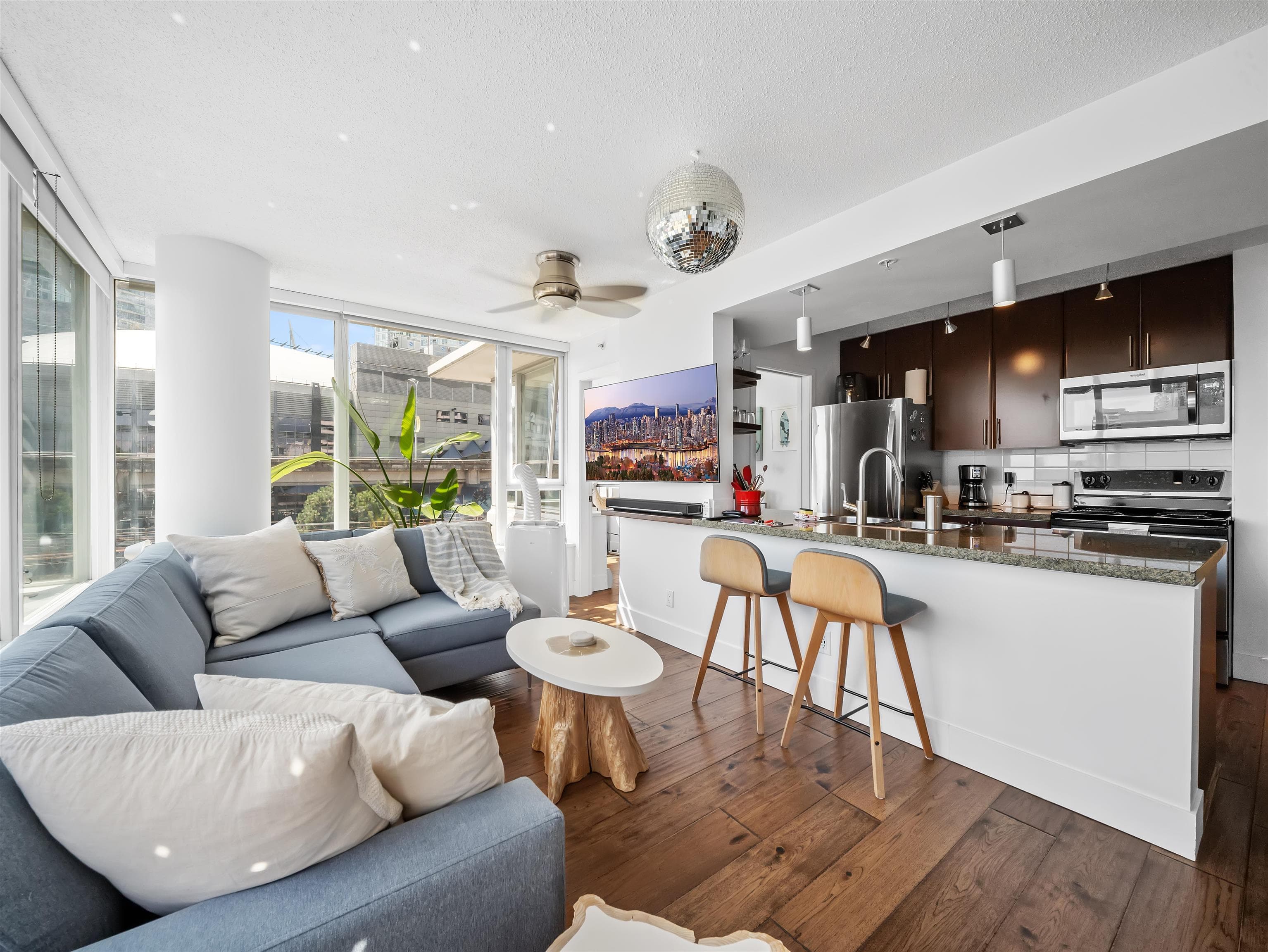 502 - 688 Abbott Street, Vancouver, V6B 0B9 — photo 2