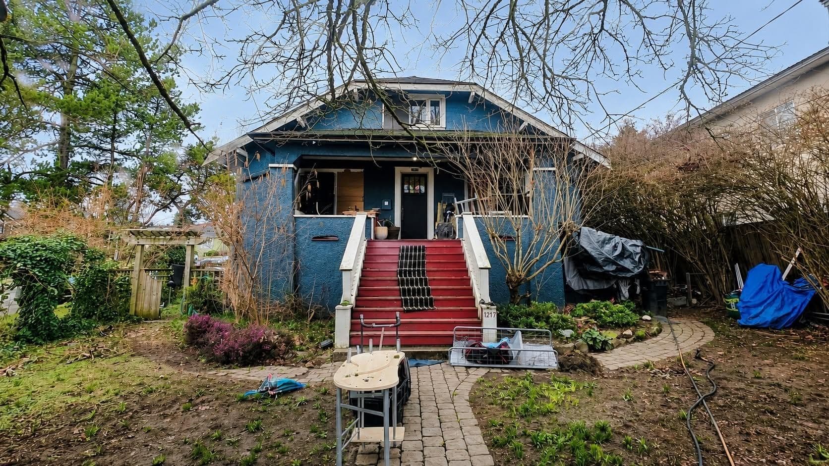 1217 Sixth Avenue, New Westminster, V3M 2C1 — photo 1