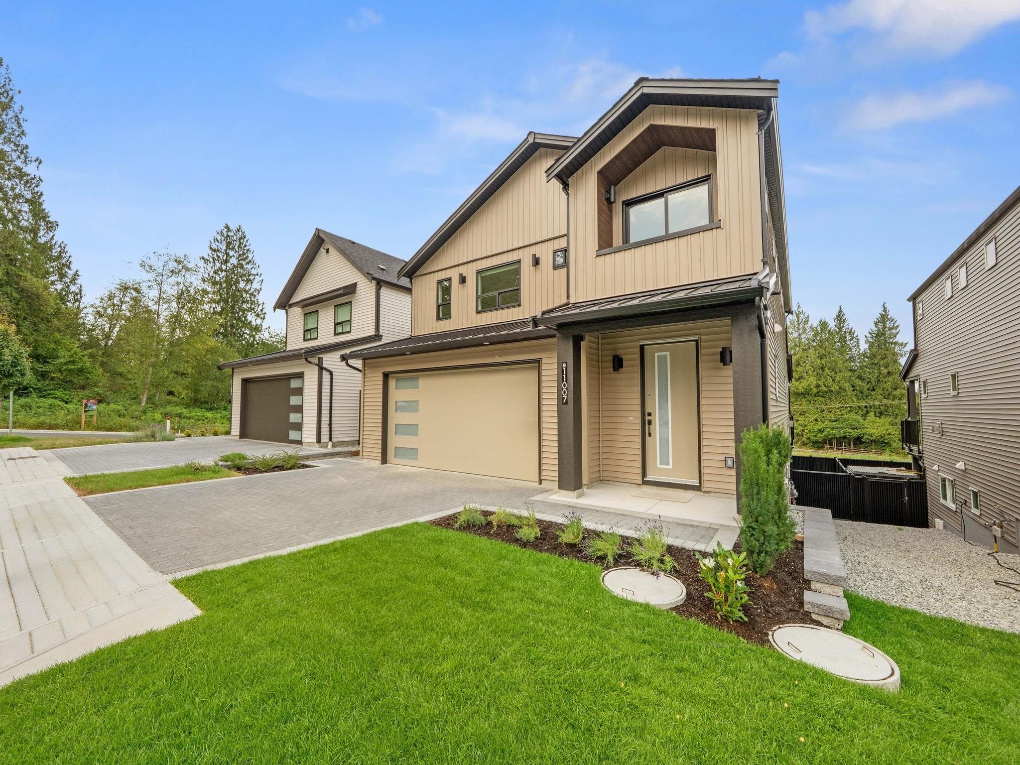 11007 250a Street, Maple Ridge, V2W 1Z6 — photo 1