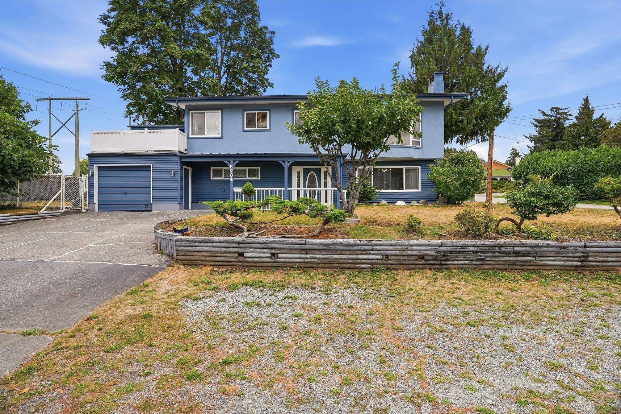8704 111 Street, Delta, V4C 4N7 — photo 1