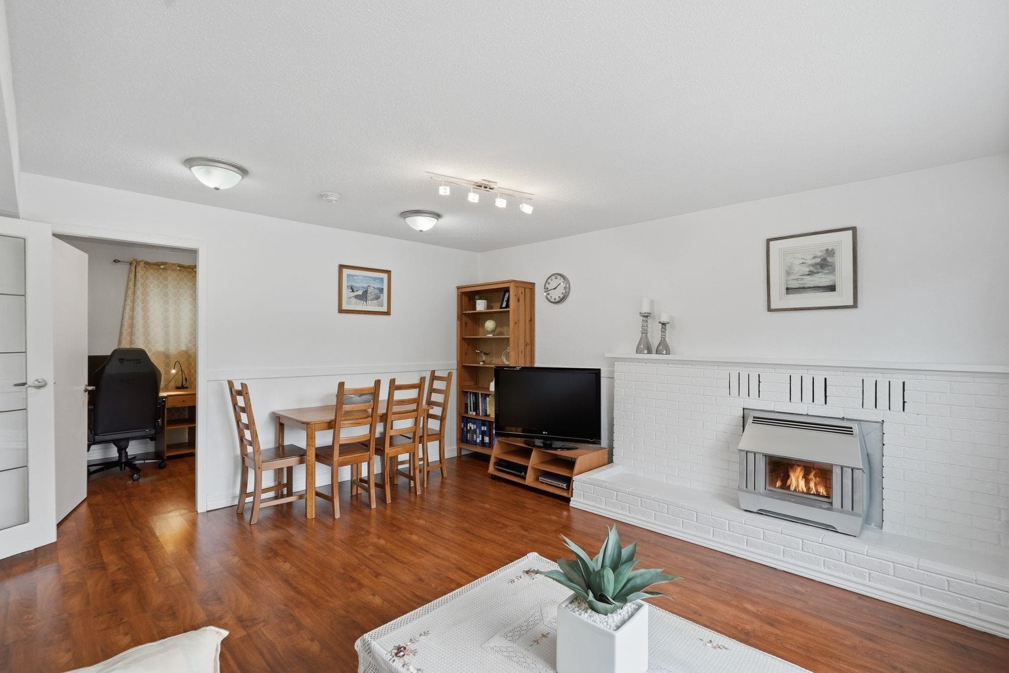 8704 111 Street, Delta, V4C 4N7 — photo 5