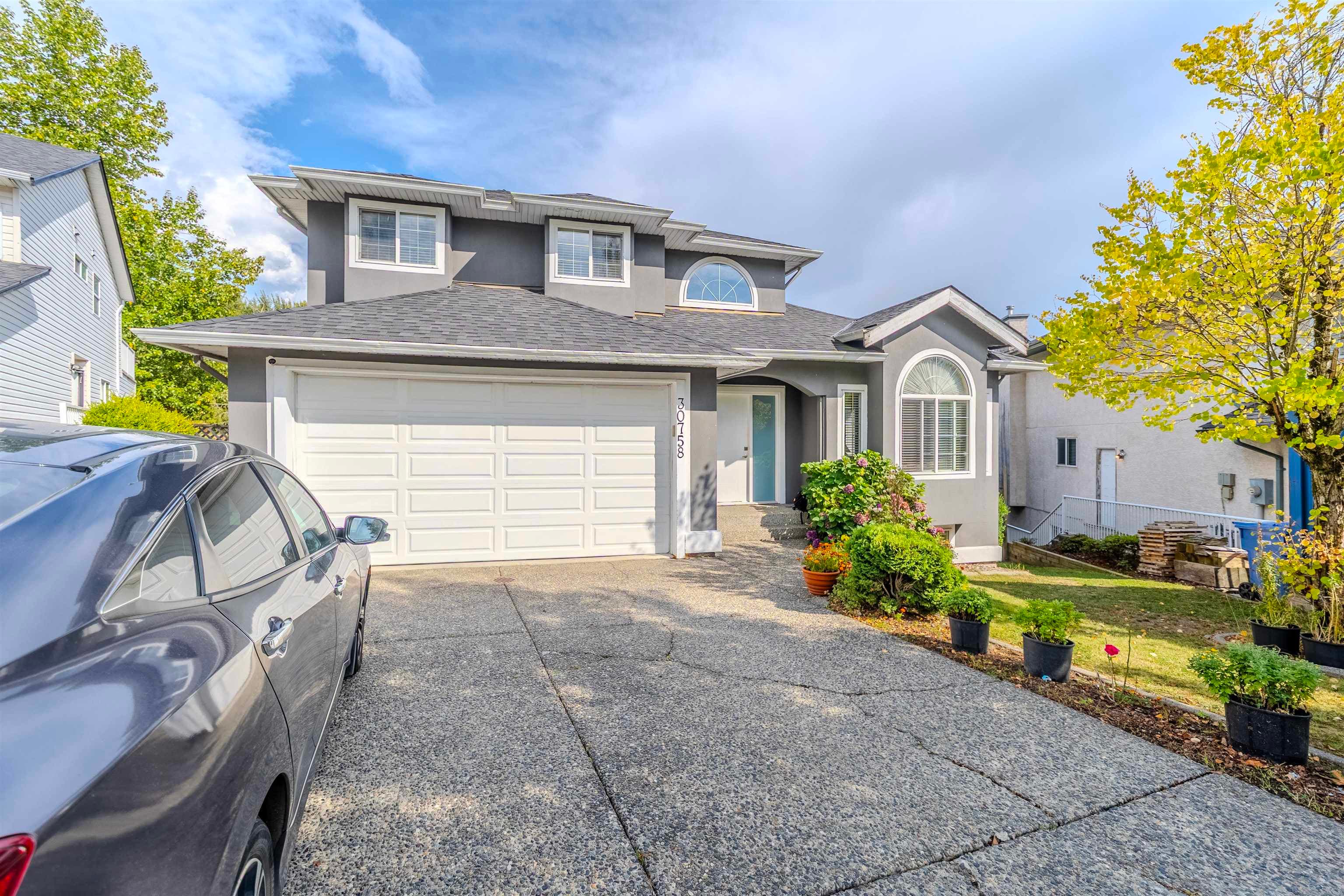 30758 Stellar Court, Abbotsford, V2T 6R5 — photo 3