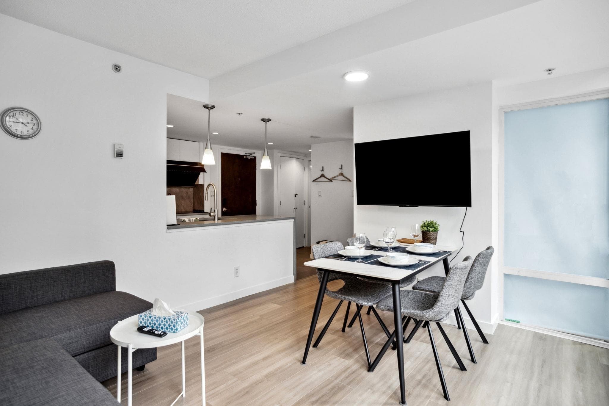 605 - 618 Abbott Street, Vancouver, V6B 0C1 — photo 4