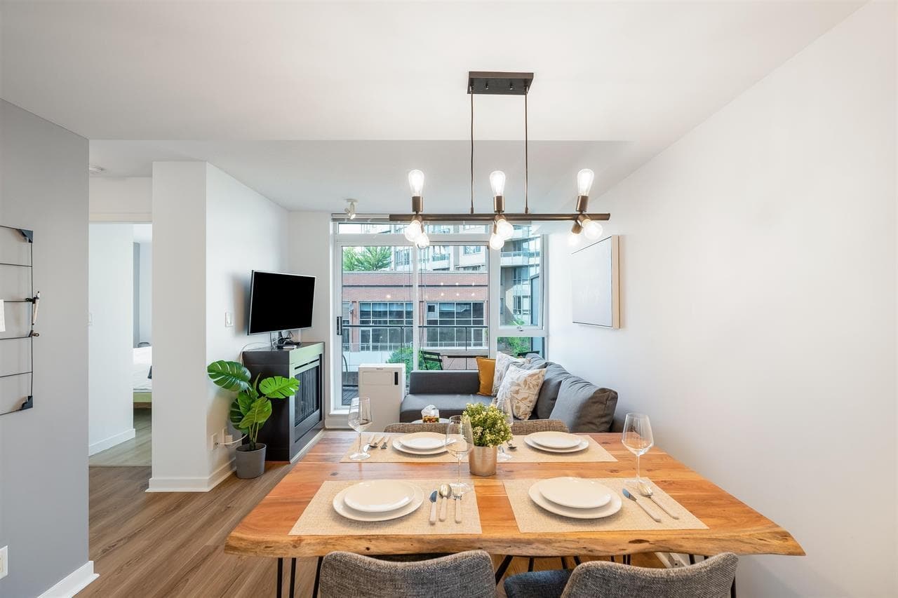 517 - 618 Abbott Street, Vancouver, V6B 0C1 — photo 2