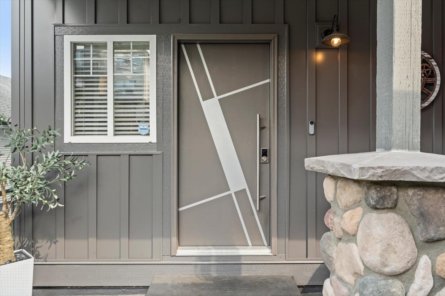 46460 Sylvan Drive, Chilliwack, V2R 5P6 — photo 2
