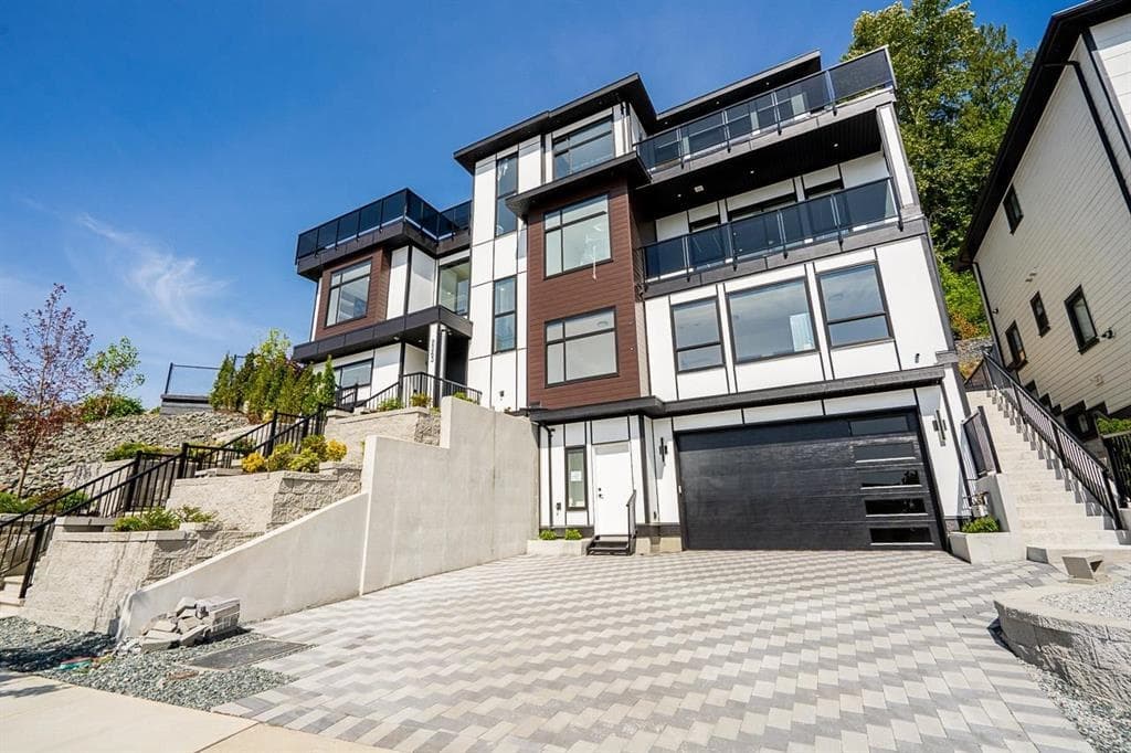 2263 Monashee Court, Coquitlam, V3K 6P7 — photo 1