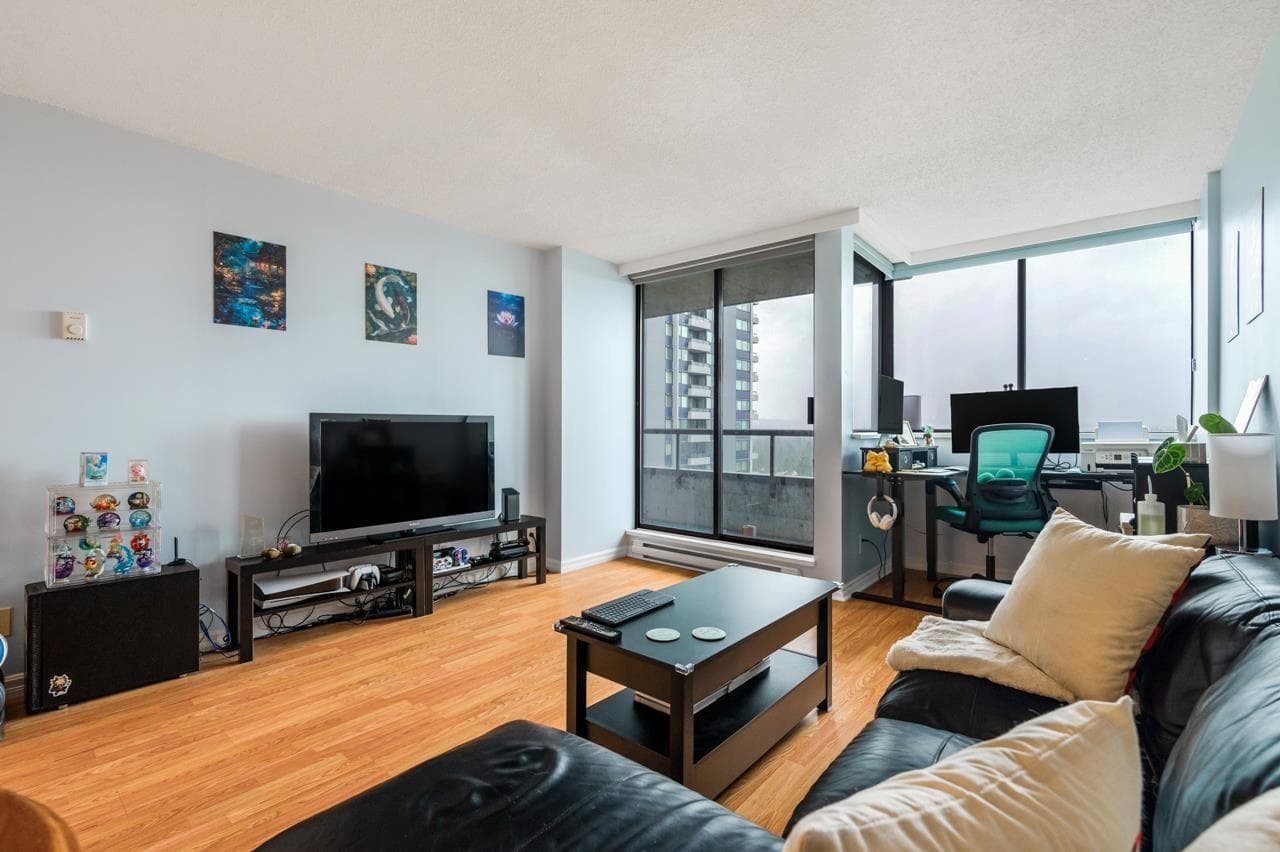 1205 - 3970 Carrigan Court, Burnaby, V3N 4S5 — photo 3