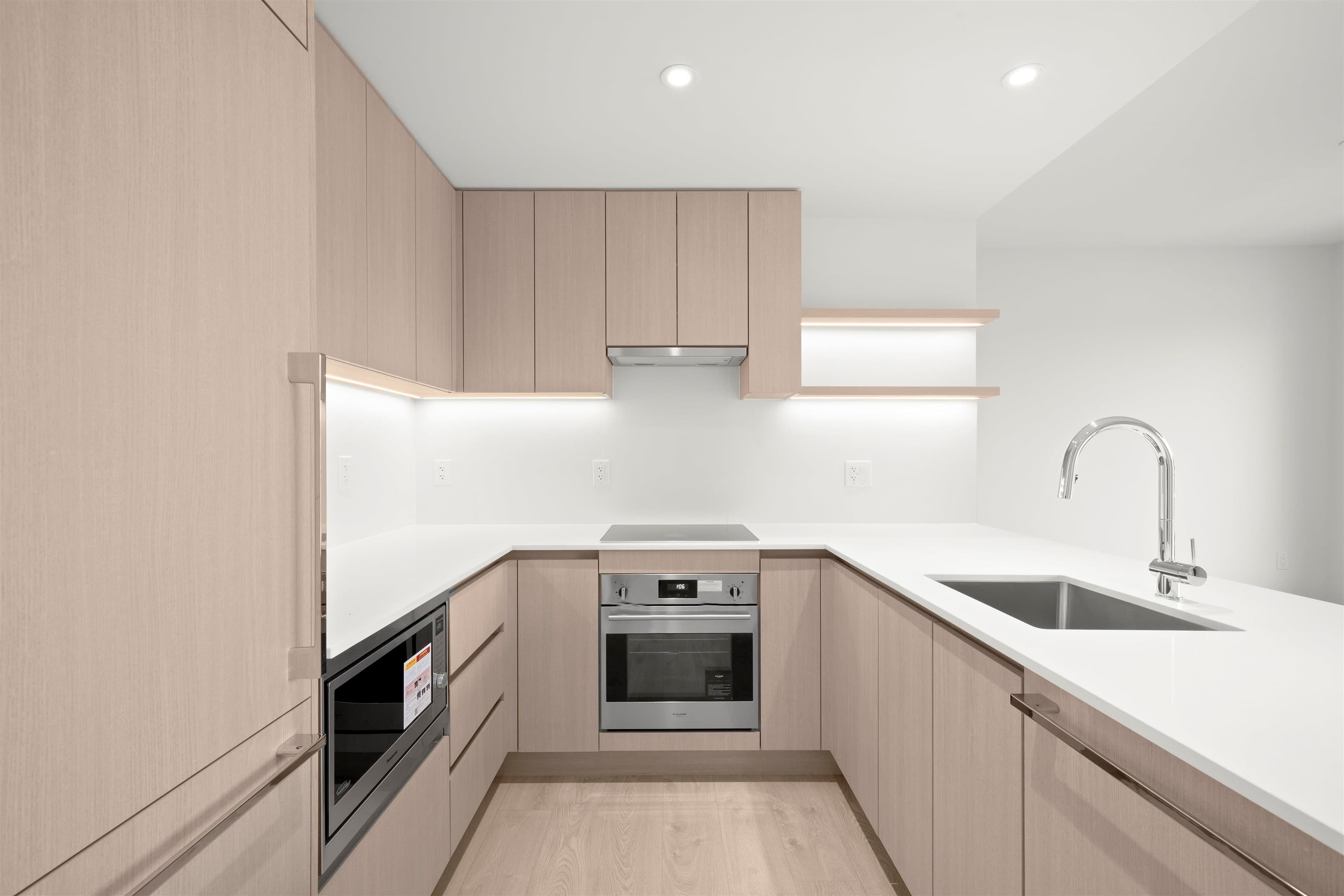 408 - 4928 Quebec Street, Vancouver, V5W 0G6 — photo 3