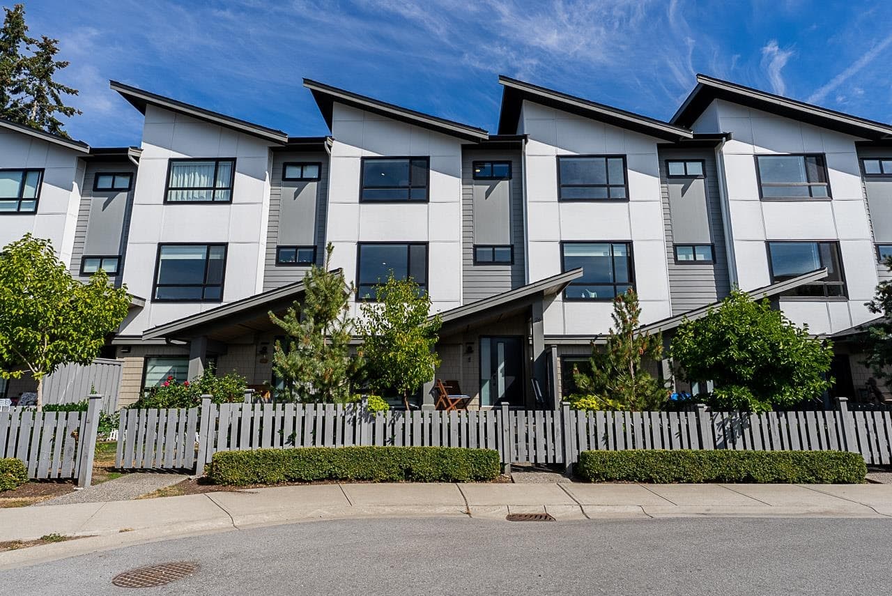 26 - 16589 25 Avenue, Surrey, V3Z 9W9 — photo 2