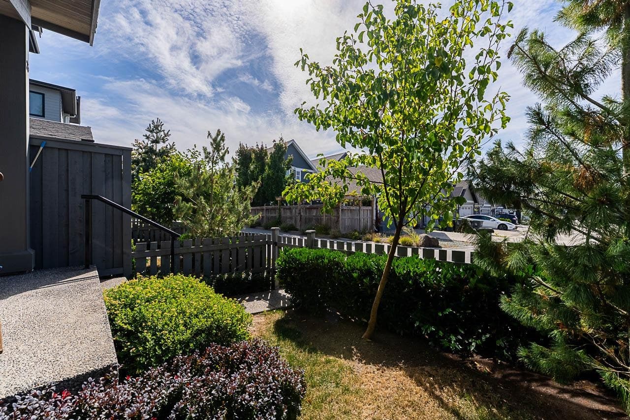 26 - 16589 25 Avenue, Surrey, V3Z 9W9 — photo 4