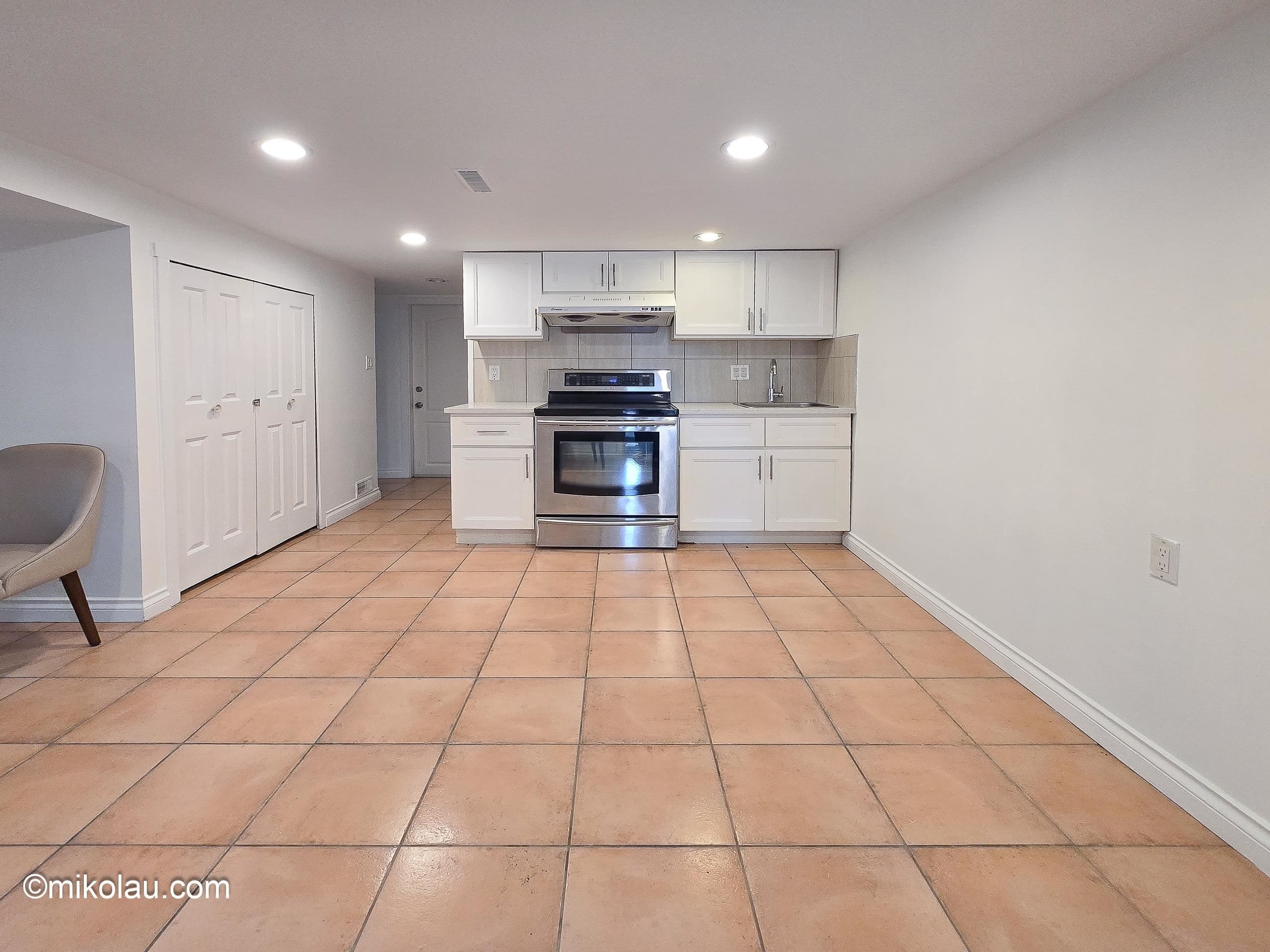 1xx Gilmore Ave, Burnaby
