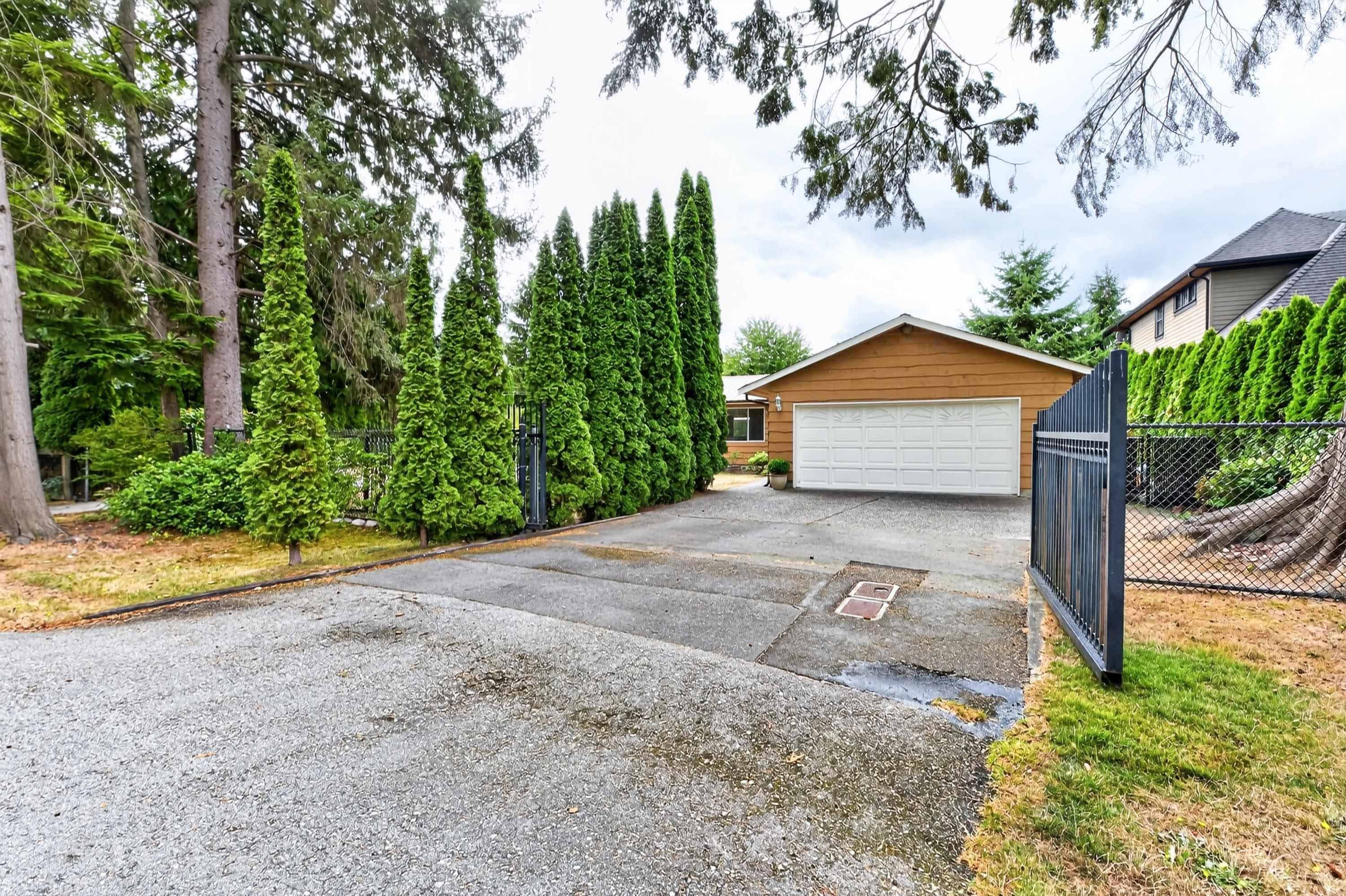 17180 4 Avenue, Surrey, V3Z 9P6 — photo 4