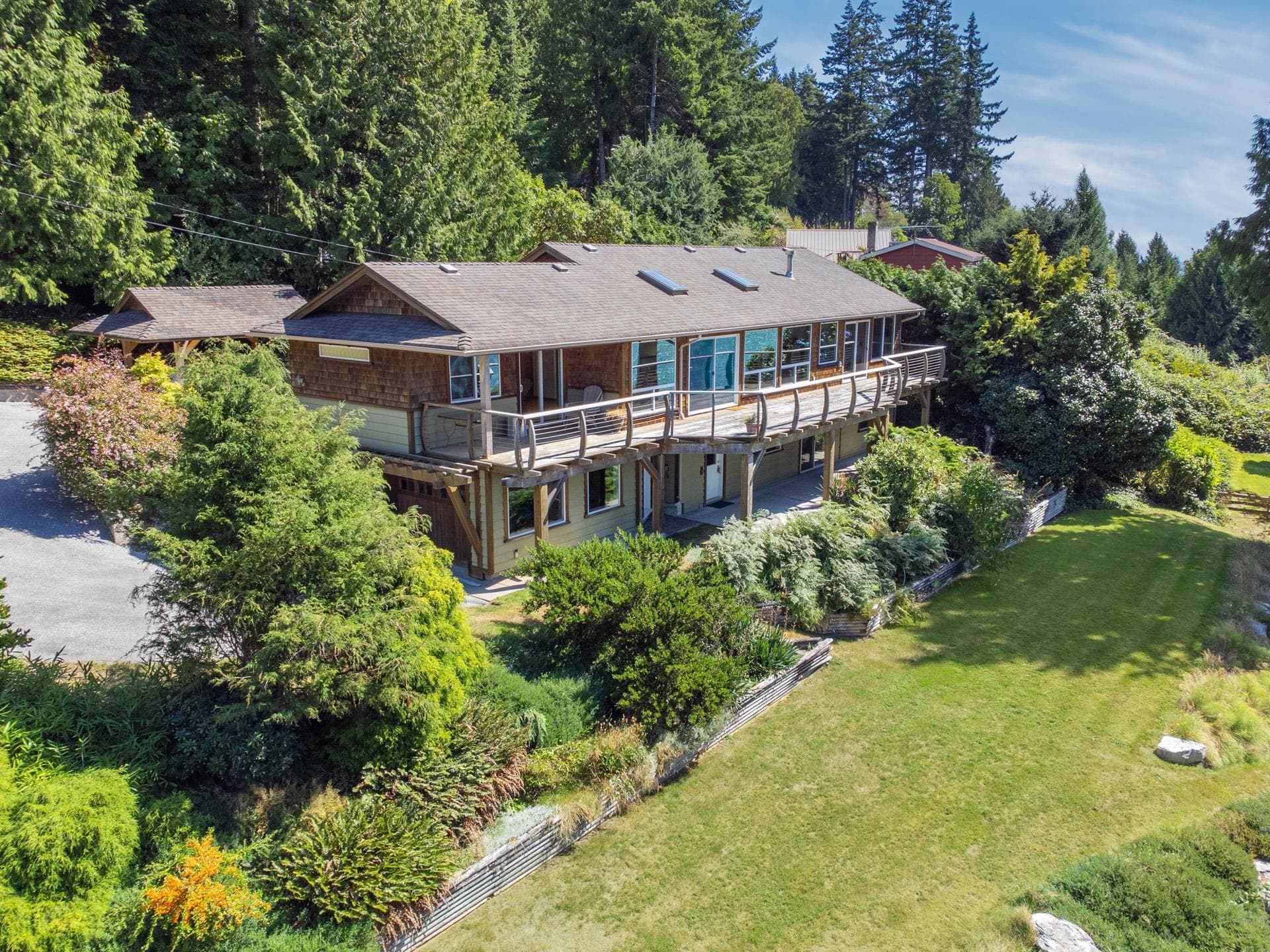 1321 Gower Point Road, Gibsons, V0N 1V3 — photo 1