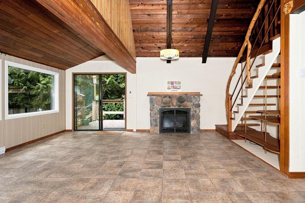 2825 Lower Road, Roberts Creek, V0N 2W2 — photo 5