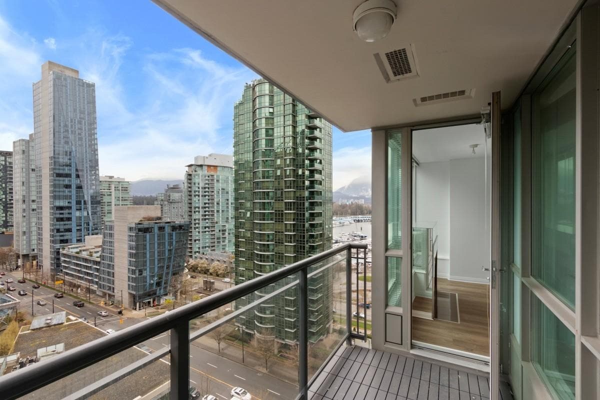 1703 - 1328 W Pender Street, Vancouver, V6E 4T1 — photo 5
