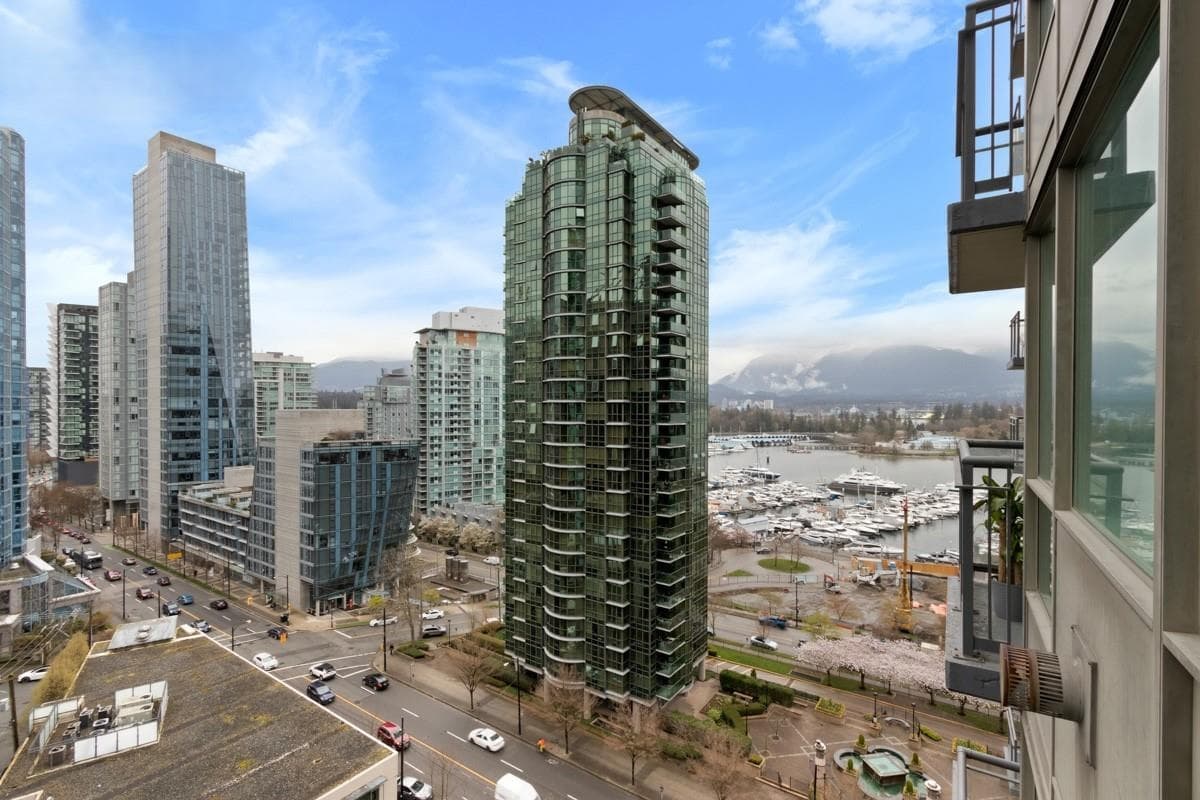 1703 - 1328 W Pender Street, Vancouver, V6E 4T1 — photo 4
