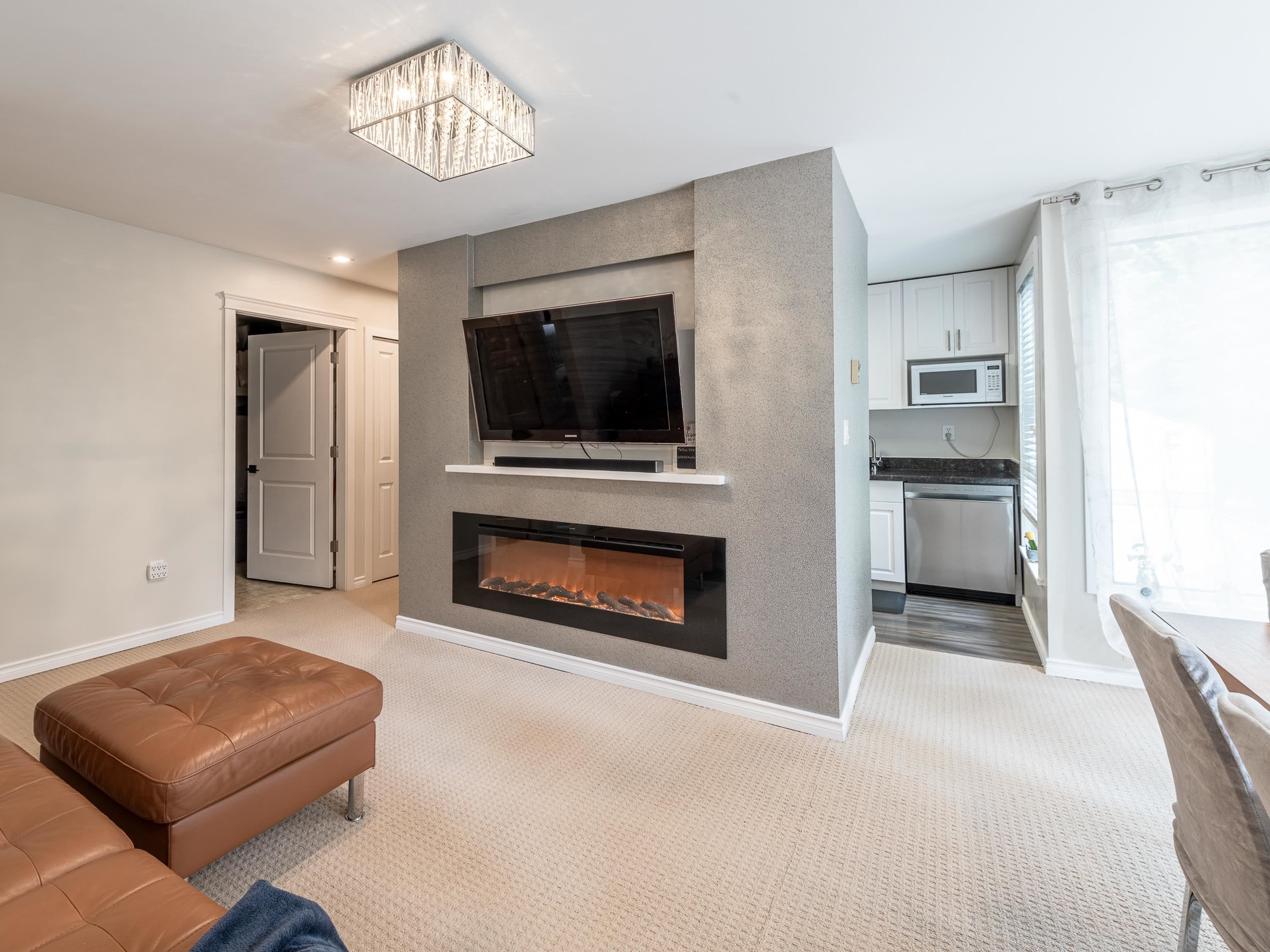 201 - 9152 Saturna Drive, Burnaby, V3J 7K2 — photo 1