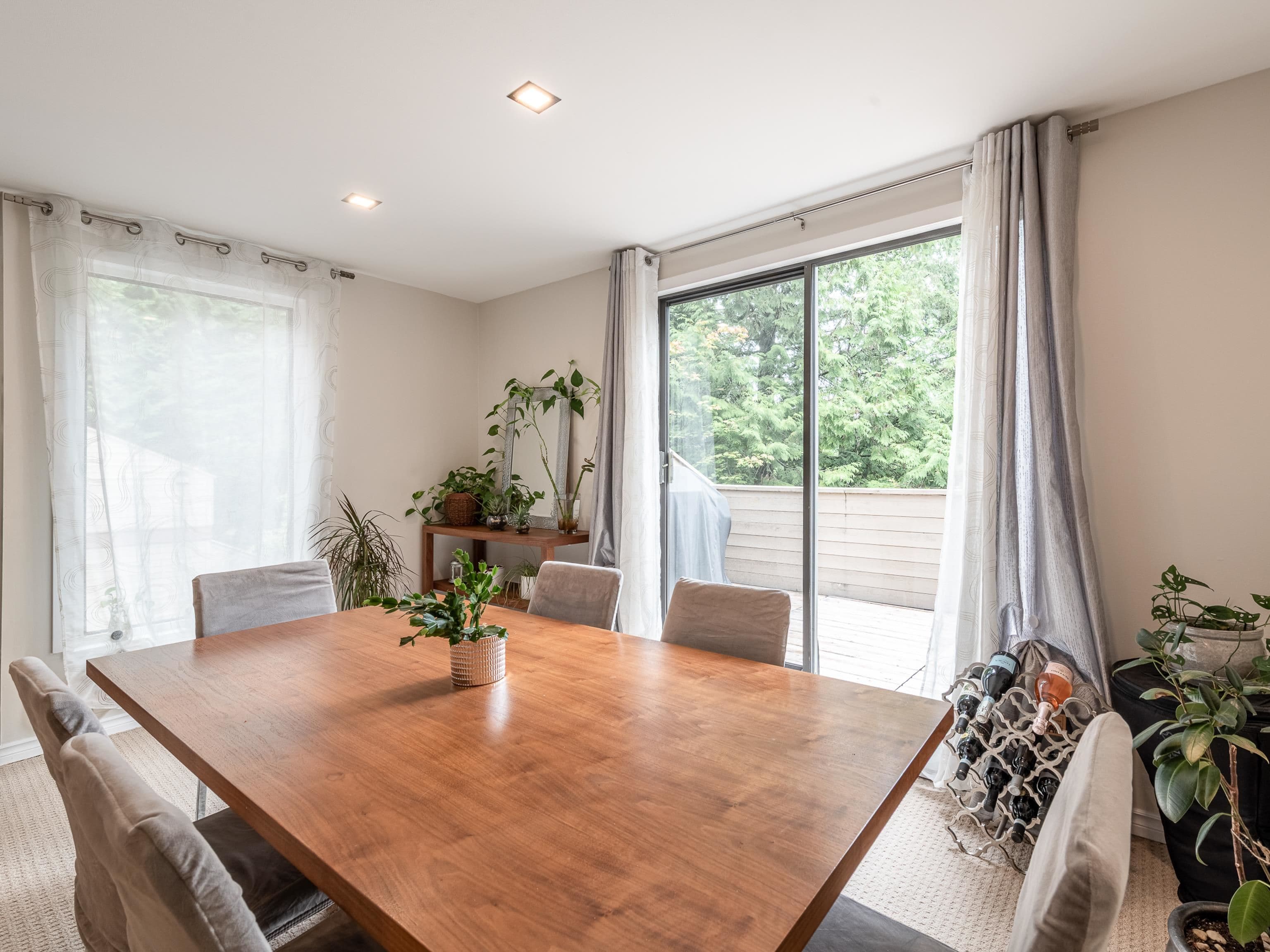 201 - 9152 Saturna Drive, Burnaby, V3J 7K2 — photo 4