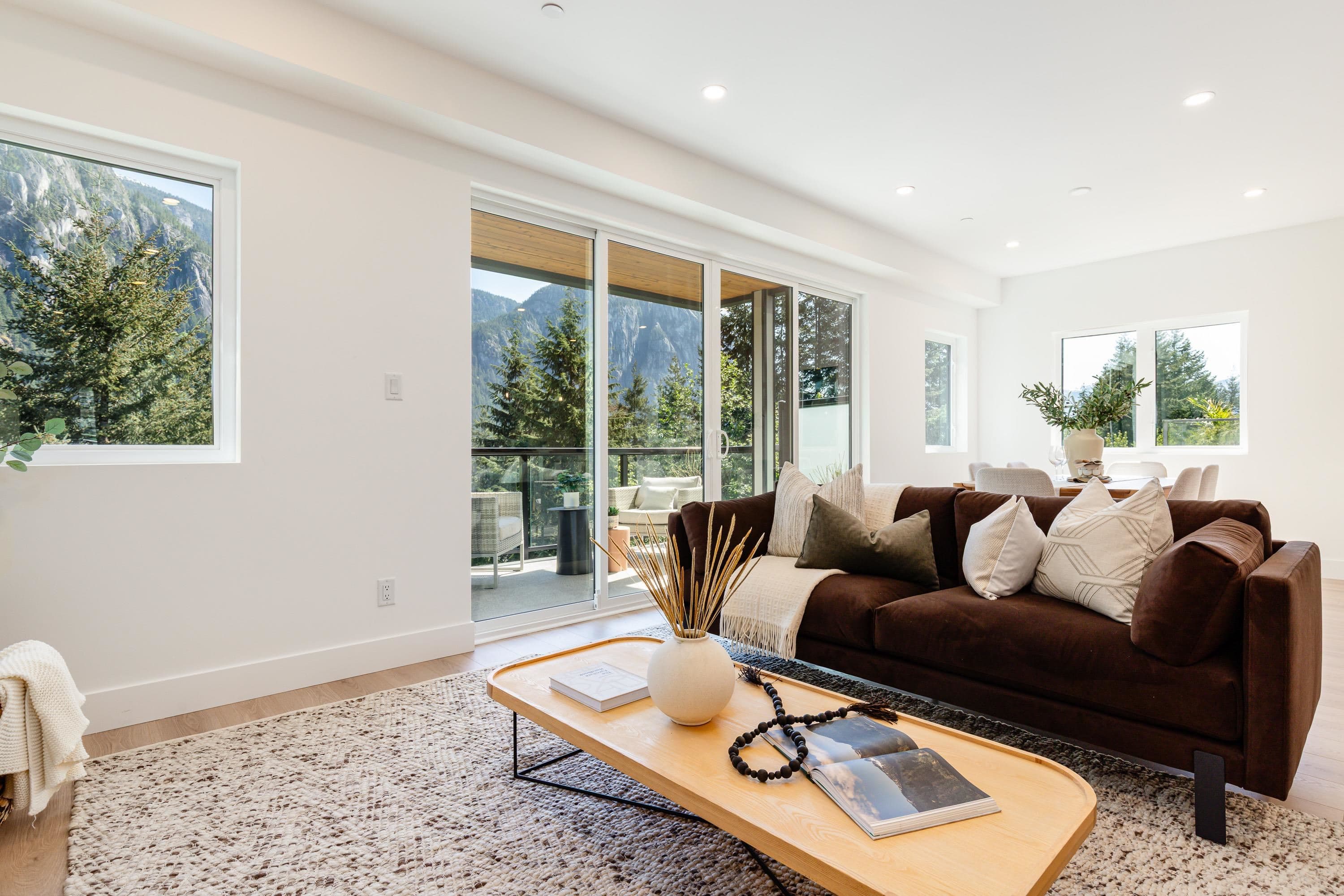2 - 2098 Crumpit Woods Drive, Squamish, V8B 0T6 — photo 4