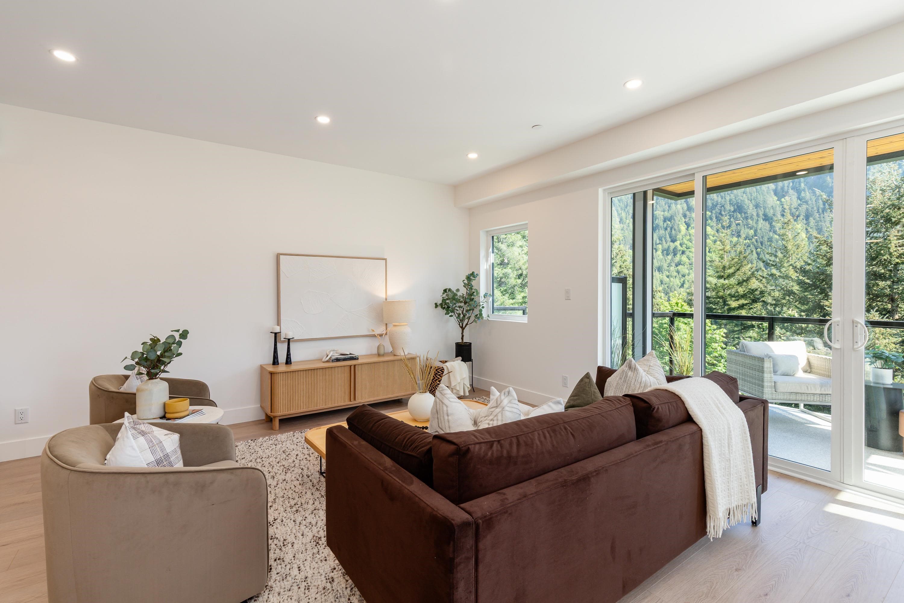 2 - 2096 Crumpit Woods Drive, Squamish, V8B 0T6 — photo 3