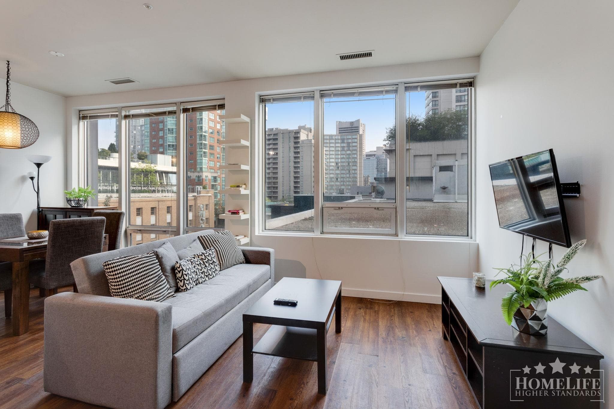 309 - 989 Nelson Street, Vancouver, V6Z 2S1 — photo 2