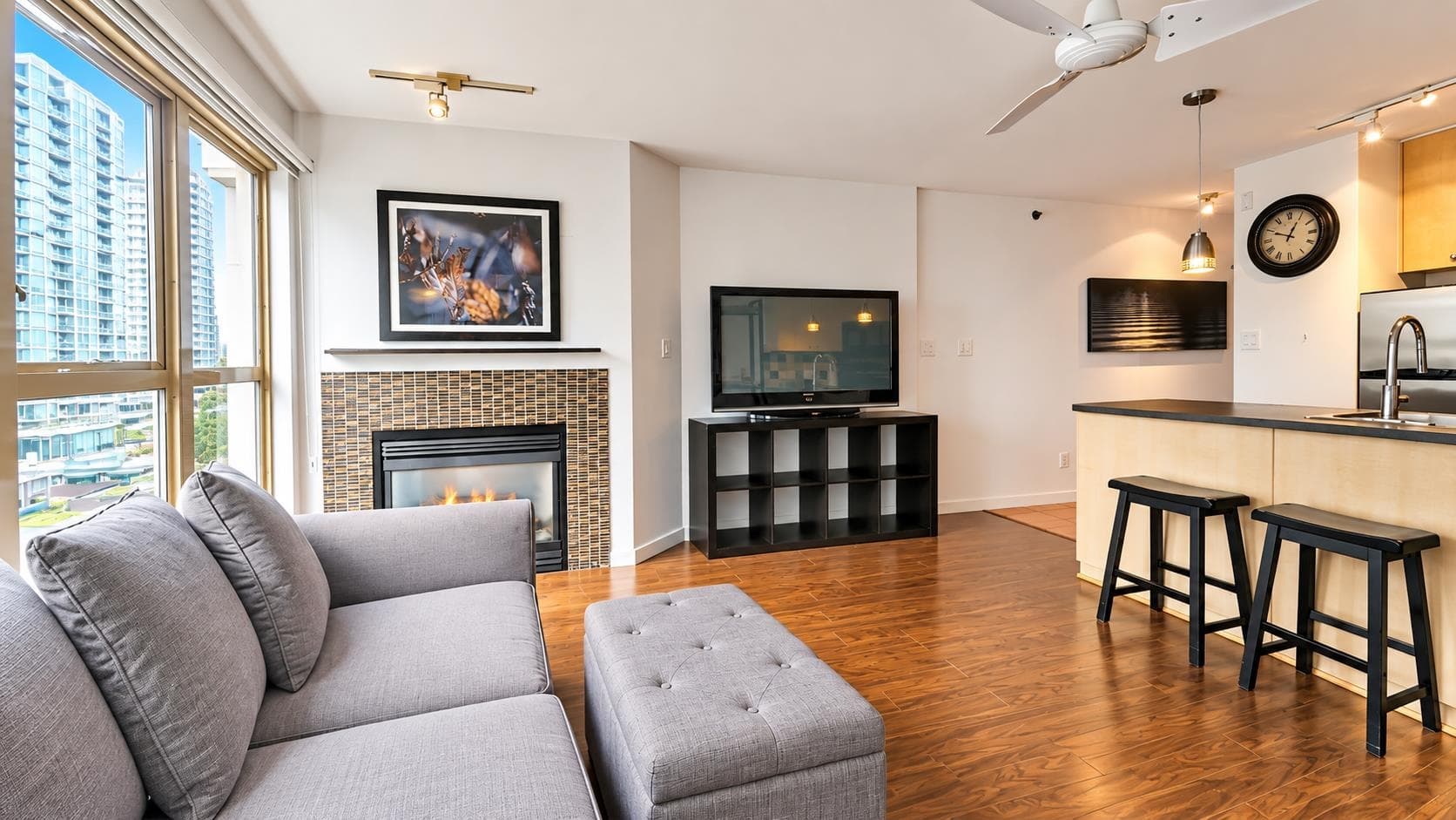 1205 - 819 Hamilton Street, Vancouver, V6B 6M2 — photo 2