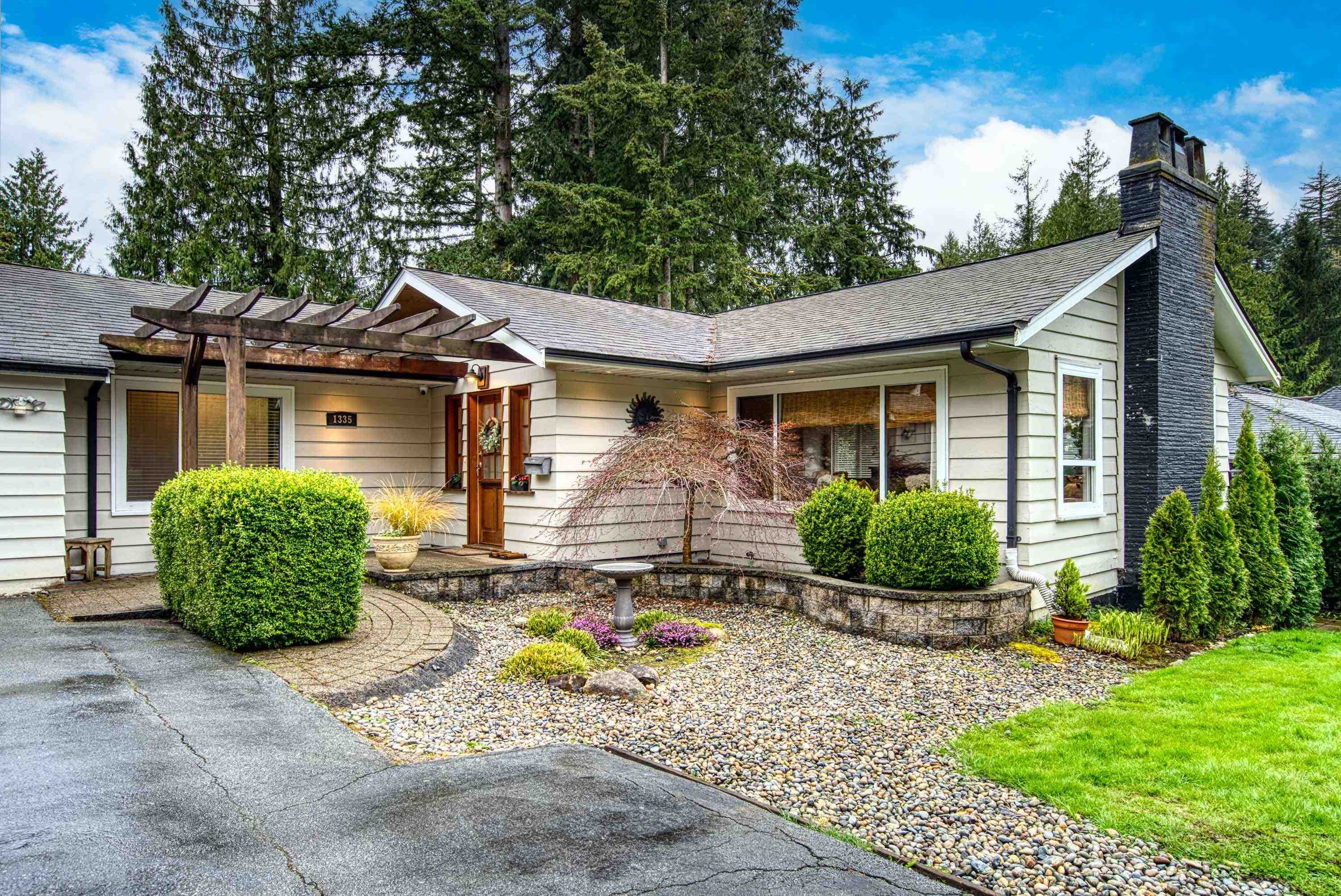 1335 Ridgewood Drive, North Vancouver, V7R 1J4 — photo 2