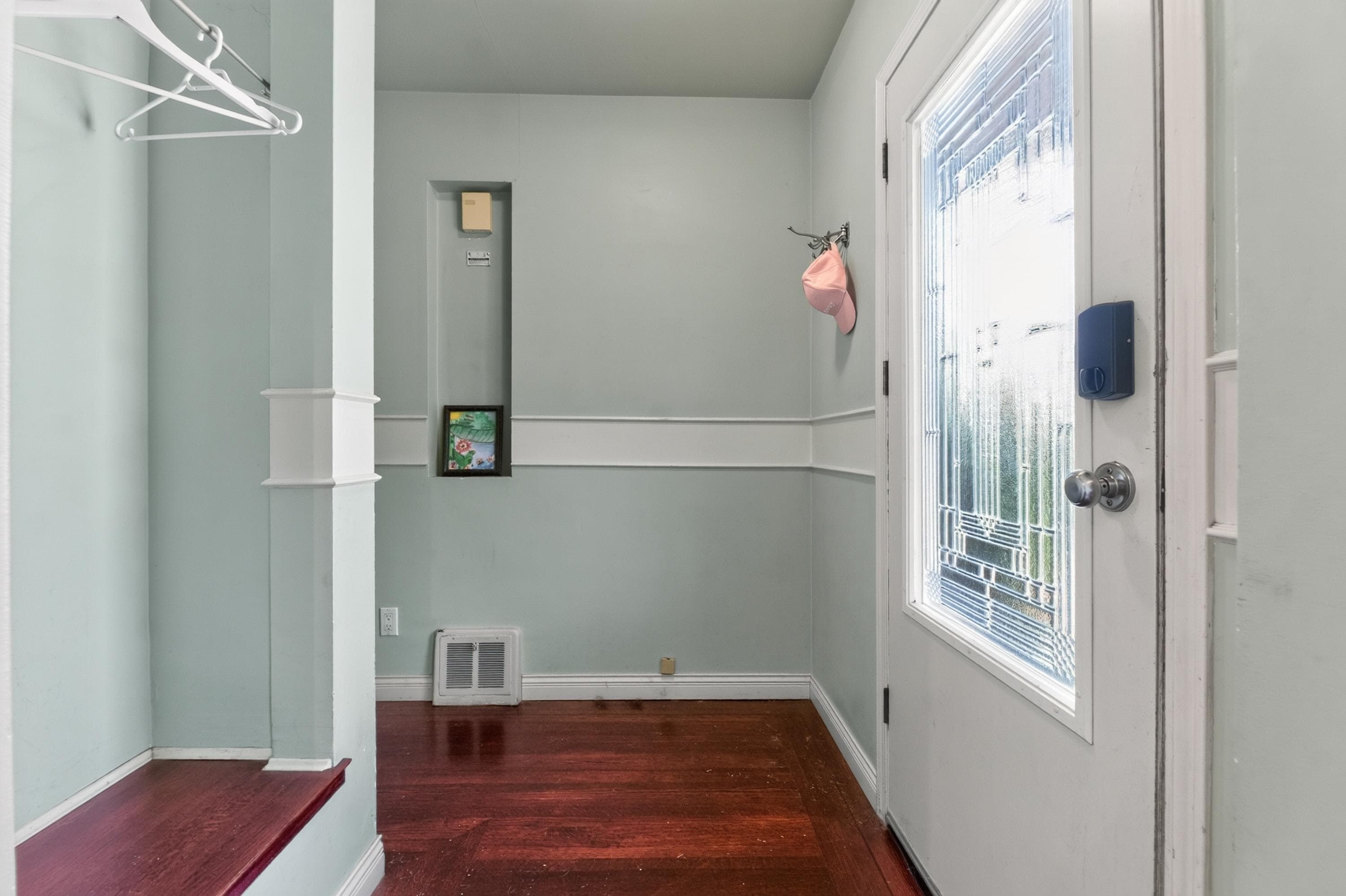 341 W 24th Street, North Vancouver, V7M 2C7 — photo 4