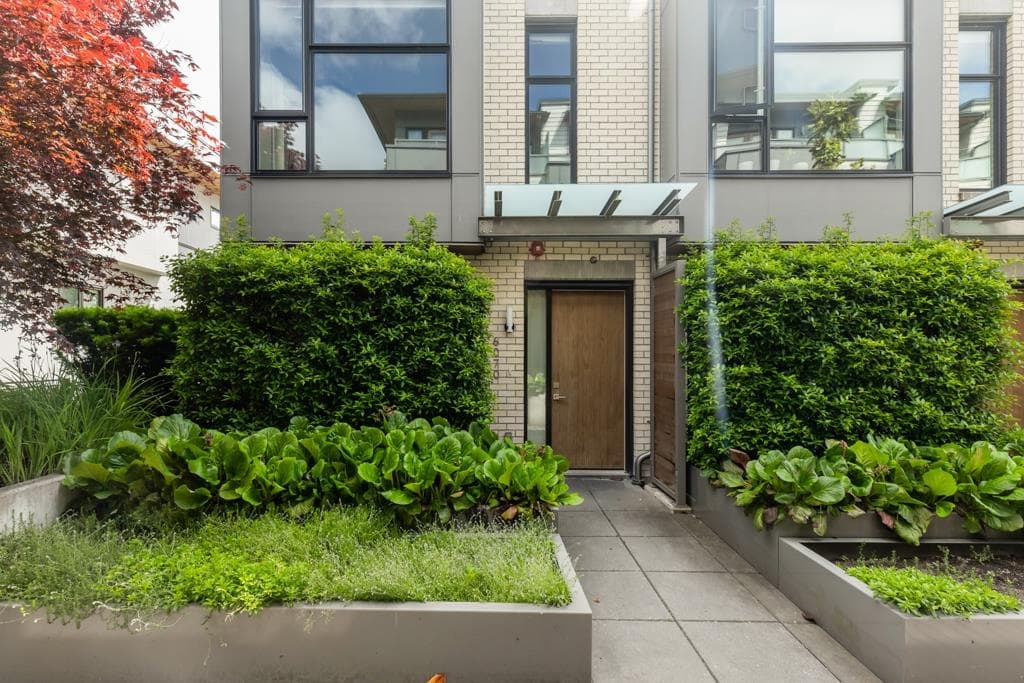 6070 Oak Street, Vancouver, V6M 2W2 — photo 2