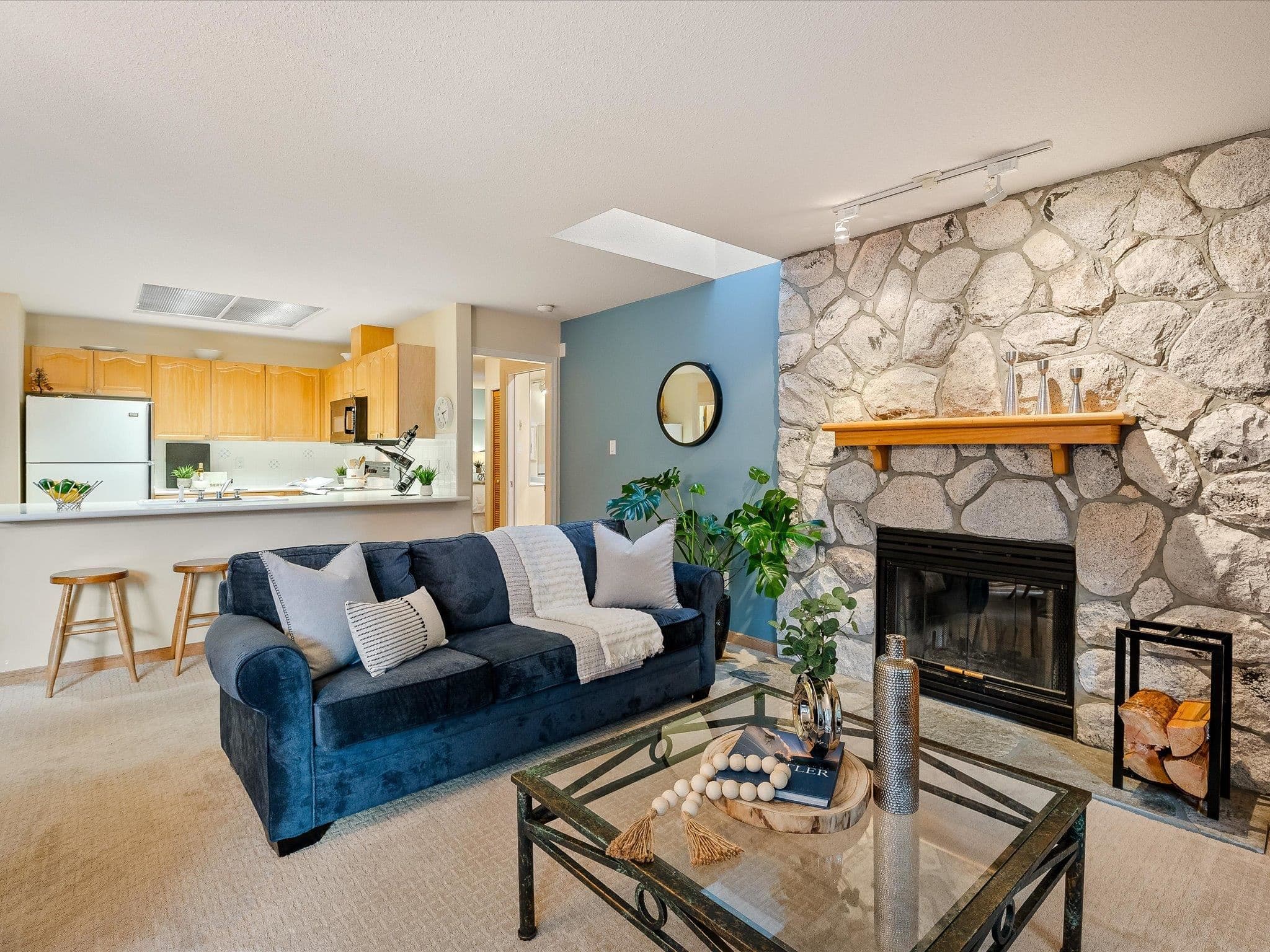 31 - 4636 Blackcomb Way, Whistler, V8E 0H2 — photo 2