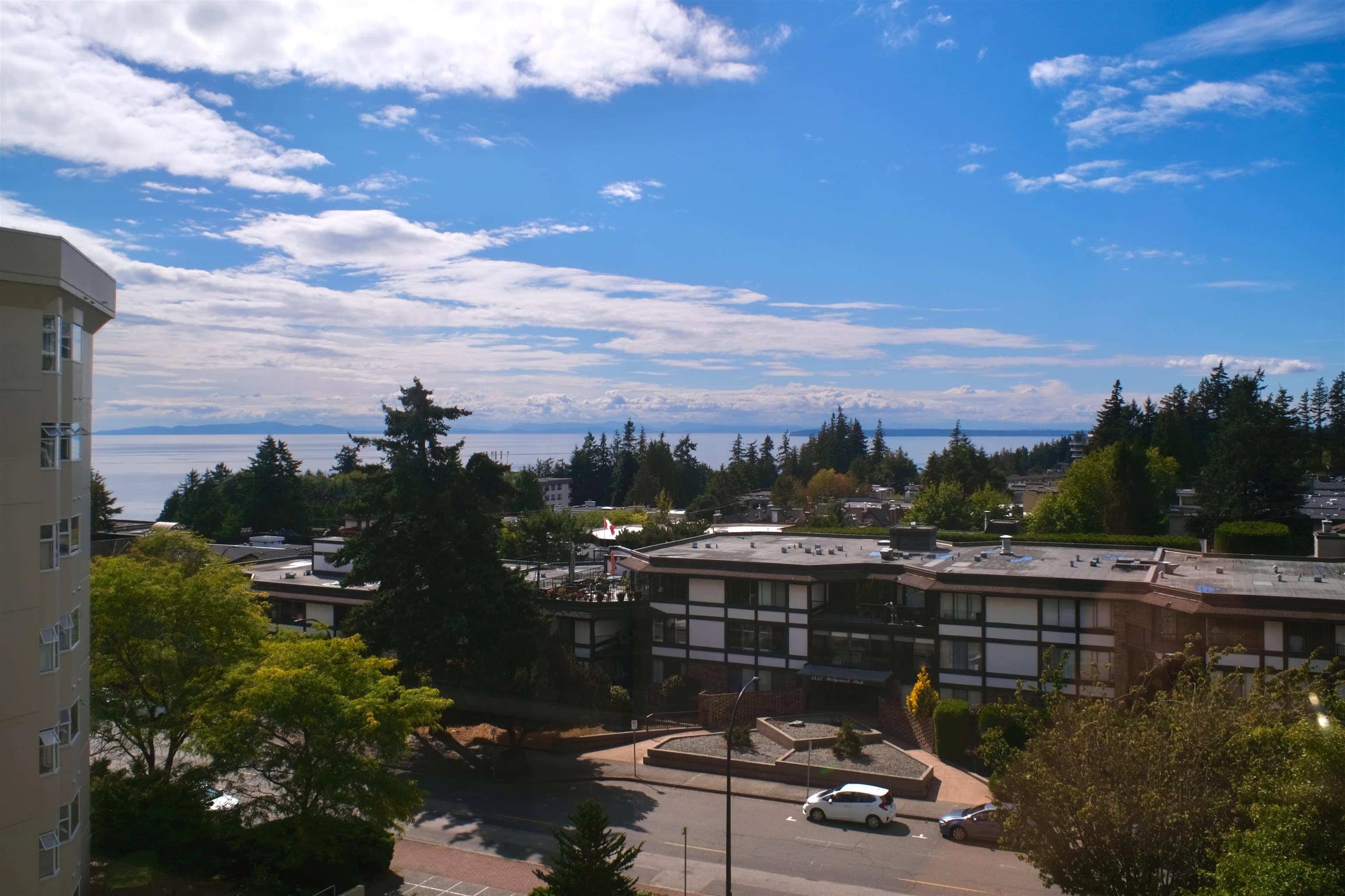 603 - 1442 Foster Street, White Rock, V4B 3X7 — photo 2