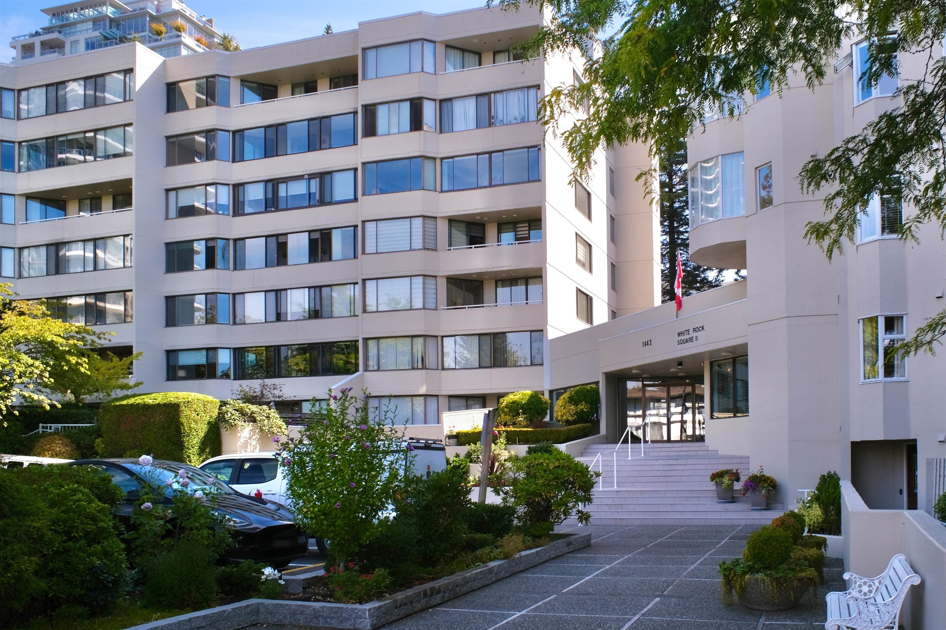 603 - 1442 Foster Street, White Rock, V4B 3X7 — photo 1