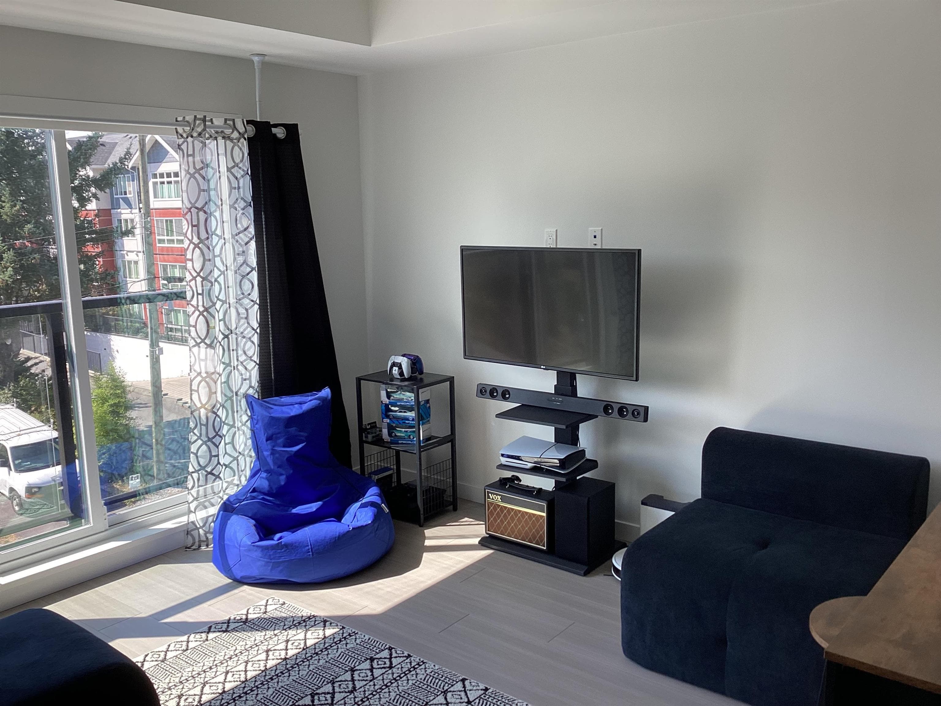 303 - 2277 Hawthorne Avenue, Port Coquitlam, V3C 1W7 — photo 4