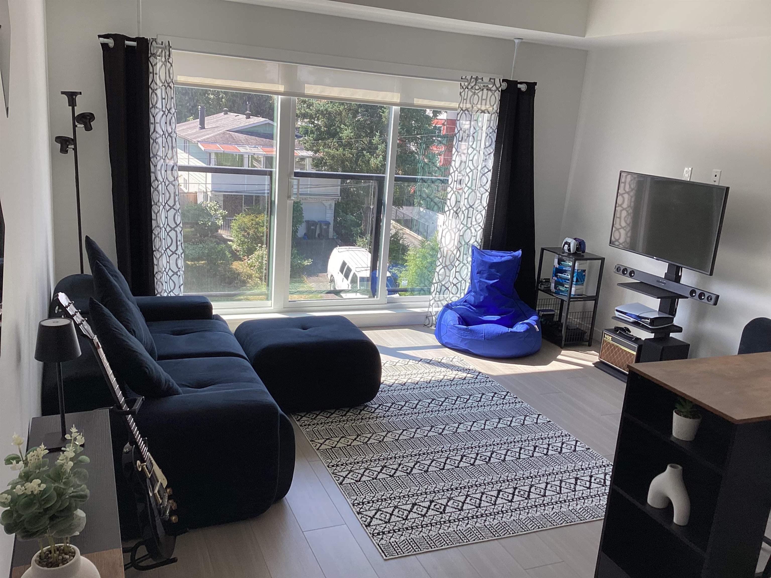 303 - 2277 Hawthorne Avenue, Port Coquitlam, V3C 1W7 — photo 3