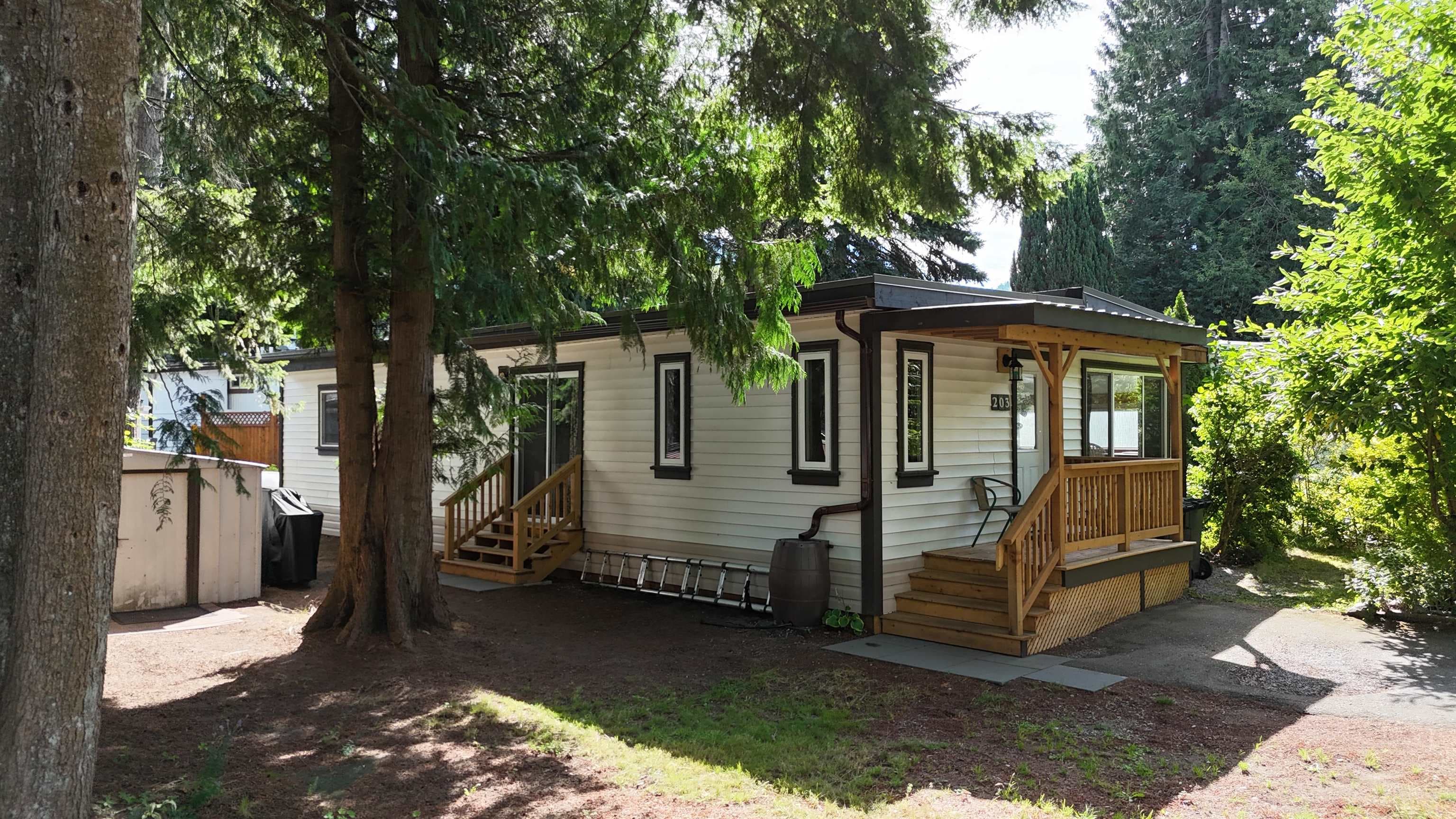 203 - 1830 Mamquam Road, Squamish, V0N 1T0 — photo 2