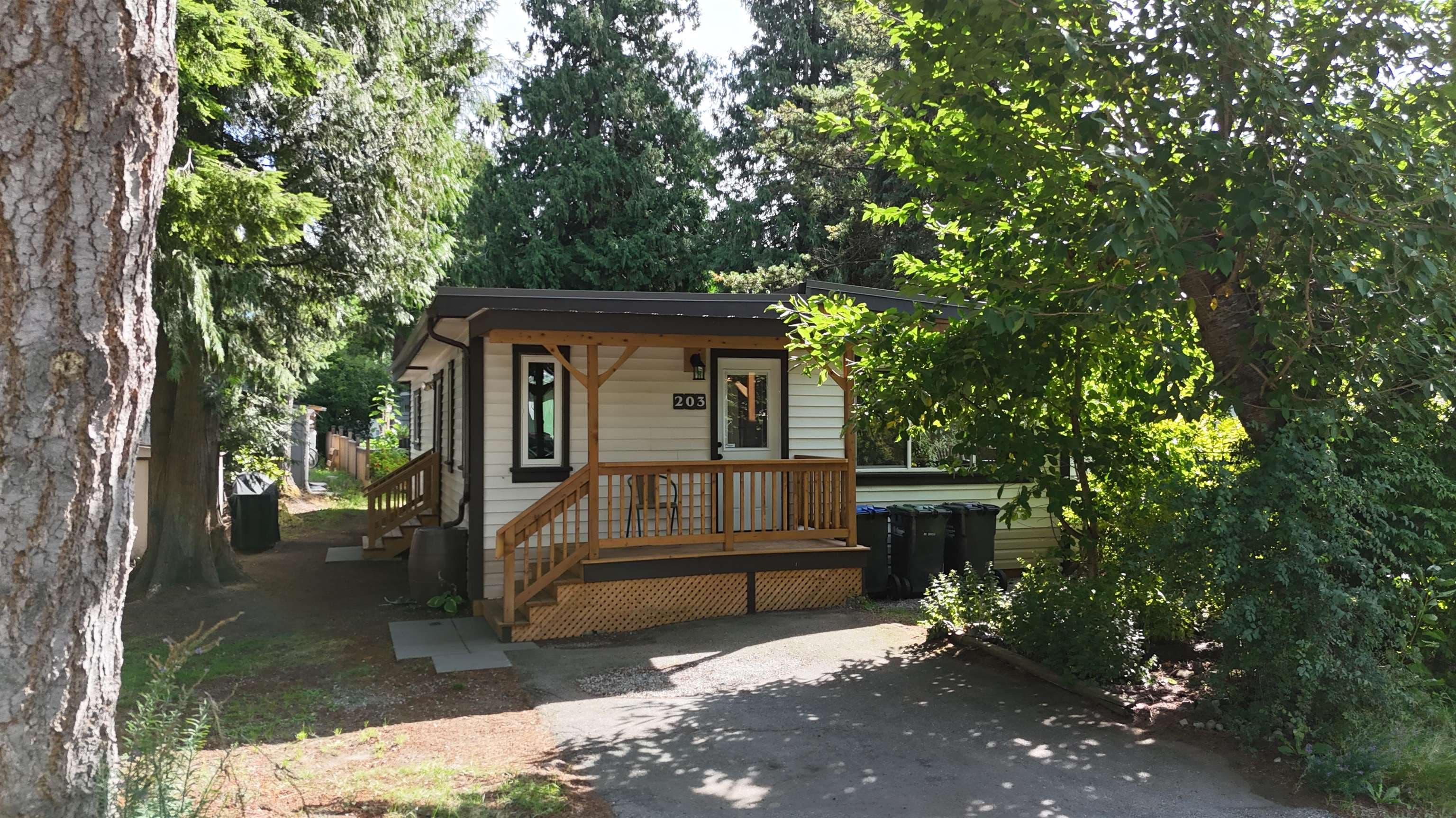 203 - 1830 Mamquam Road, Squamish, V0N 1T0 — photo 3
