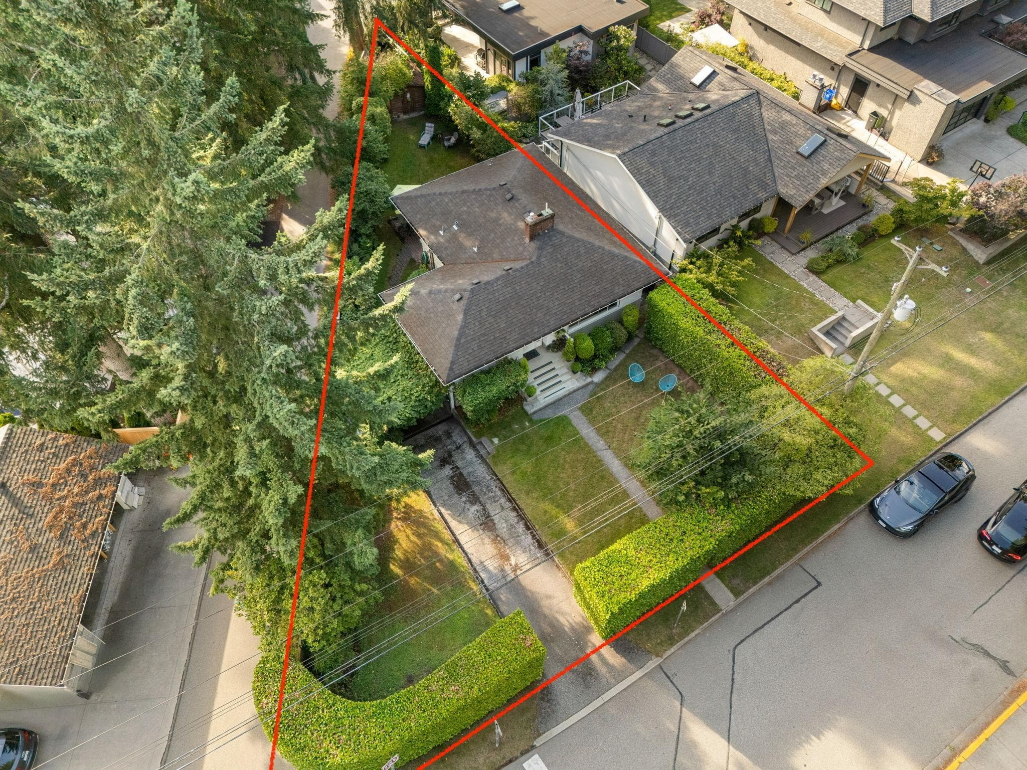 2011 Bridgman Avenue, North Vancouver, V7P 2T7 — photo 2