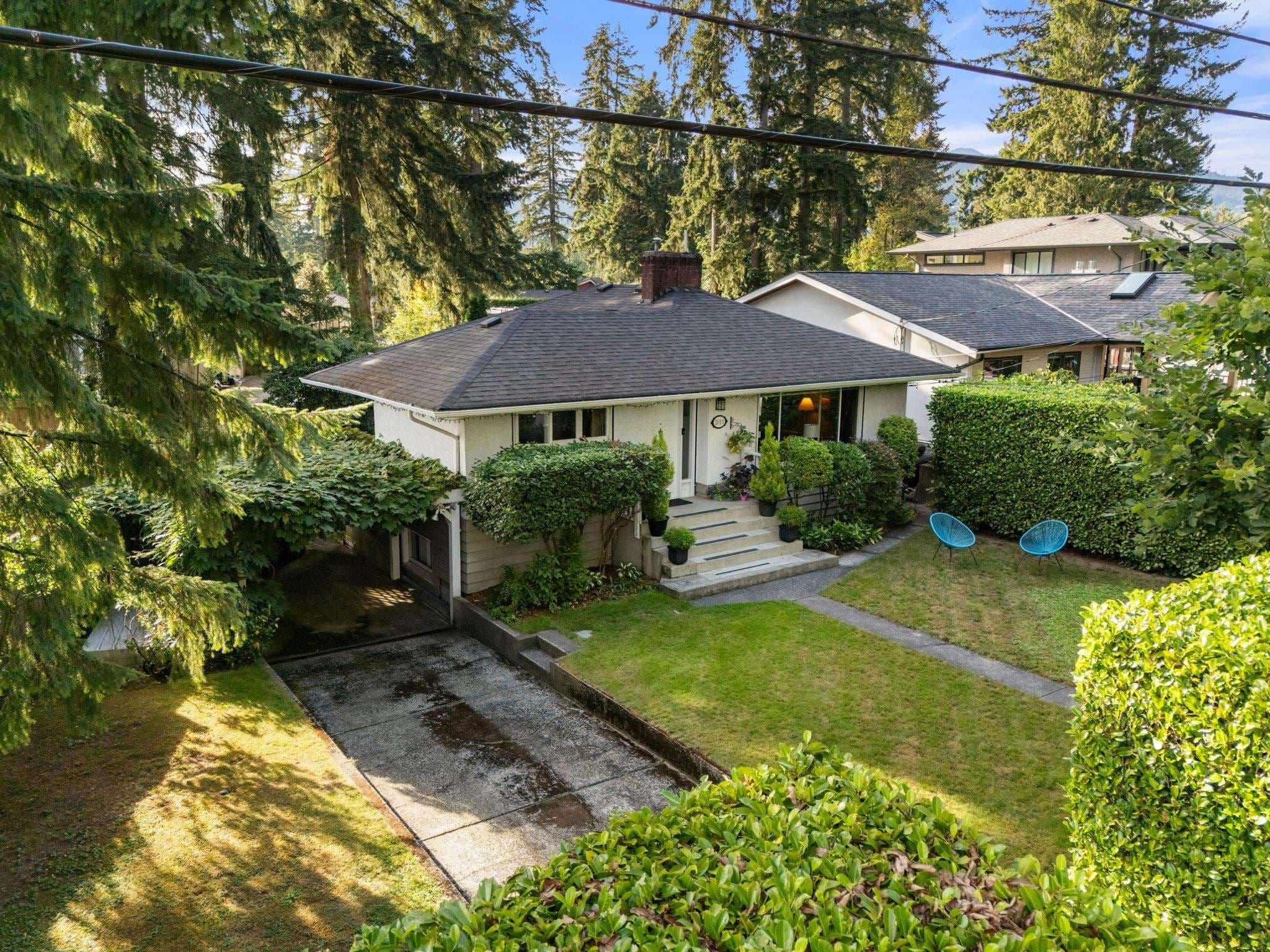 2011 Bridgman Avenue, North Vancouver, V7P 2T7 — photo 3