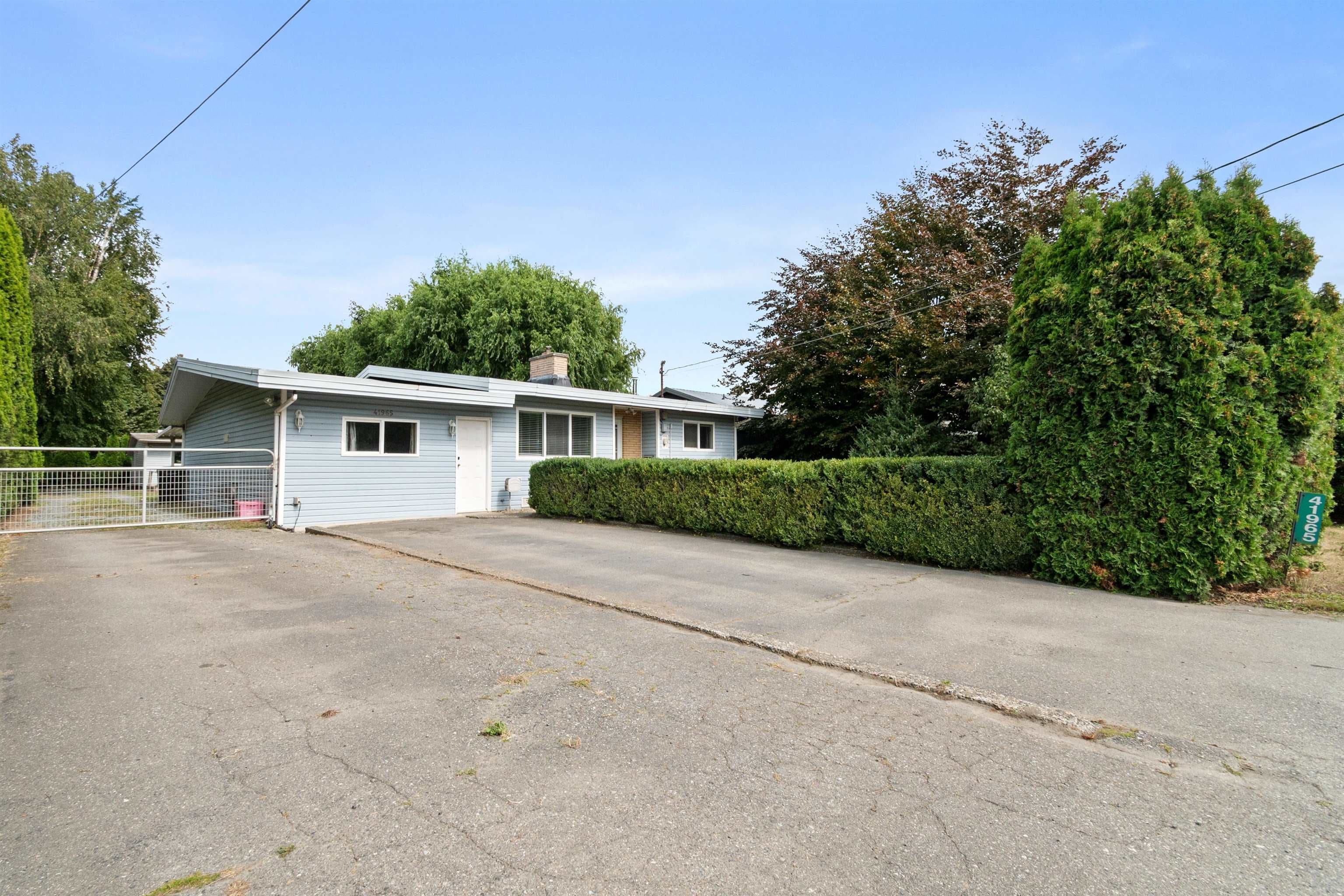 41965 Yarrow Central Road, Yarrow, V2R 5E7 — photo 1