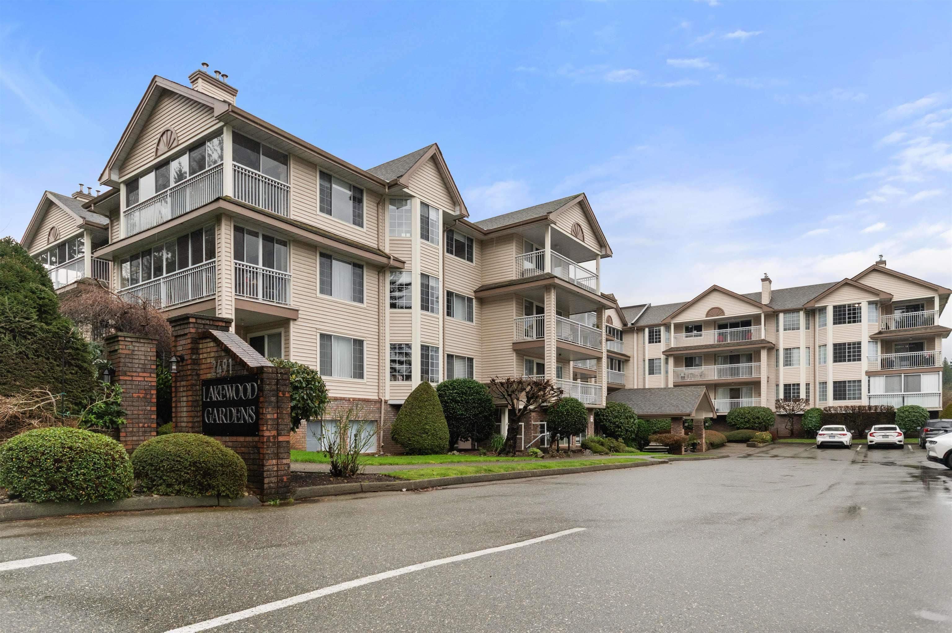 301 - 2491 Gladwin Road, Abbotsford, V2T 3N8 — photo 1
