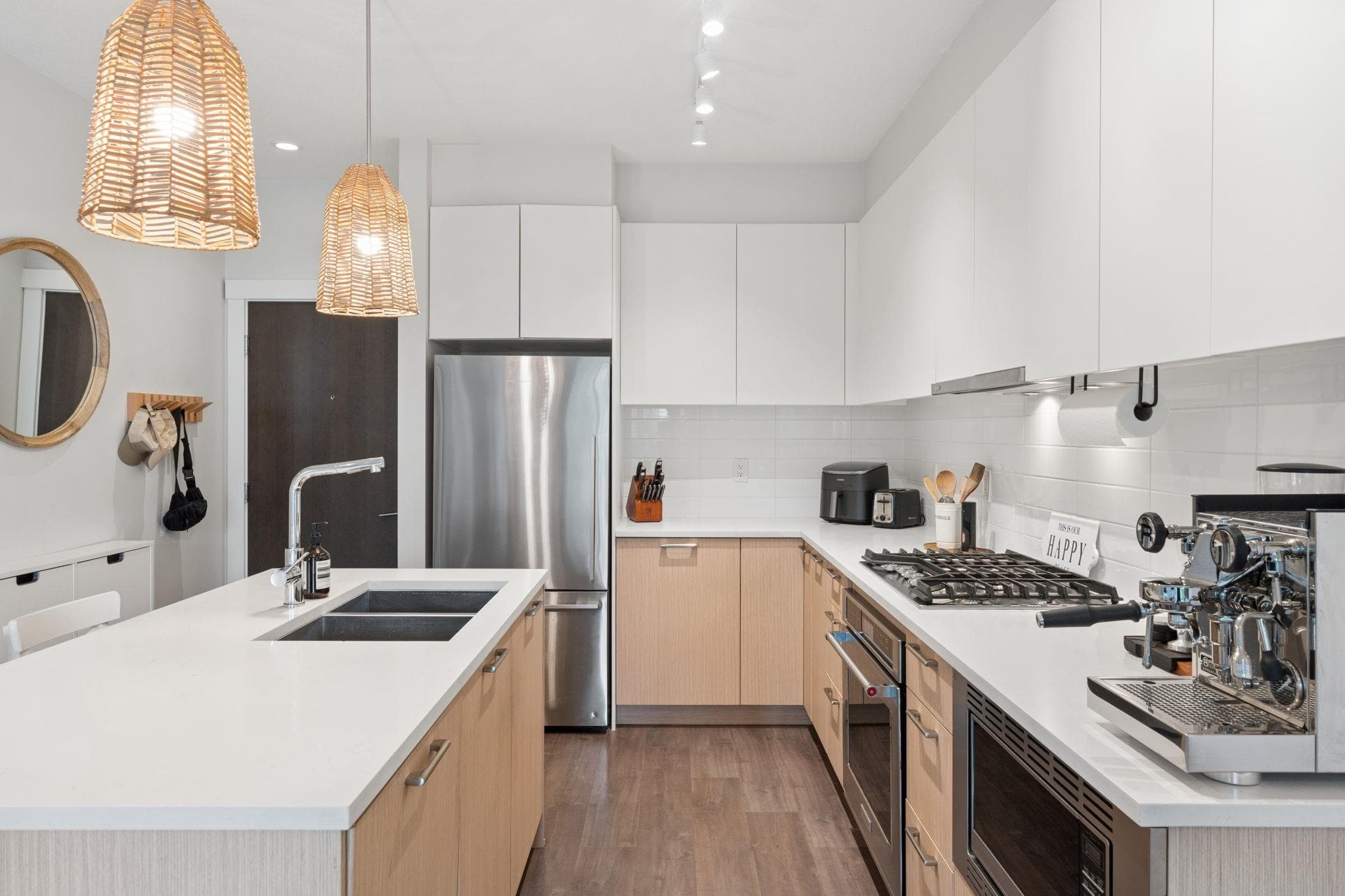 210 - 625 E 3rd Street, North Vancouver, V7L 1G6 — photo 5