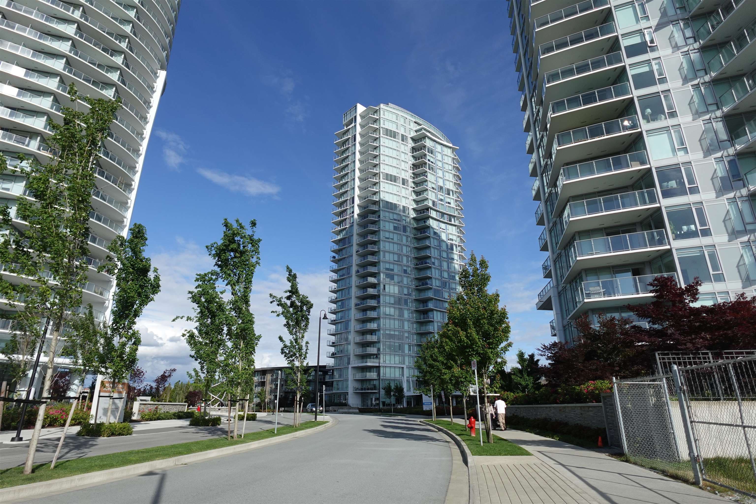 2401 - 7769 Park Crescent, Burnaby, V3N 0J7 — photo 2