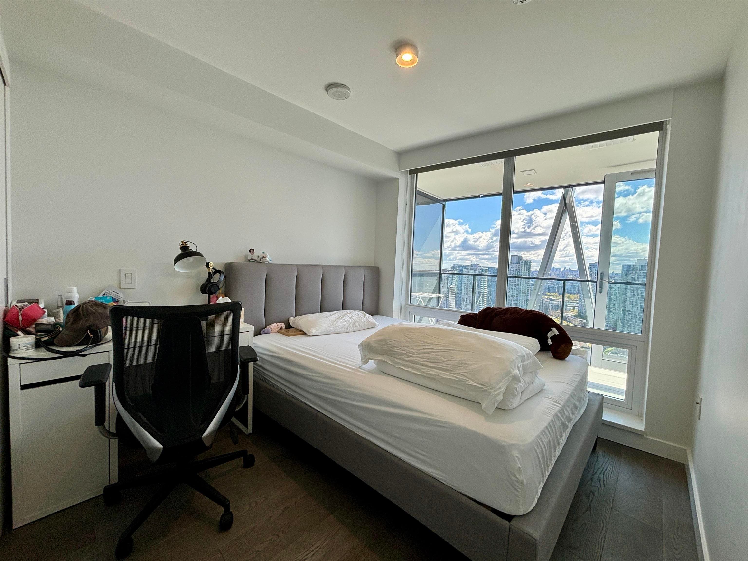 1111 Richards Street, Vancouver, V6B 0S3 — photo 2