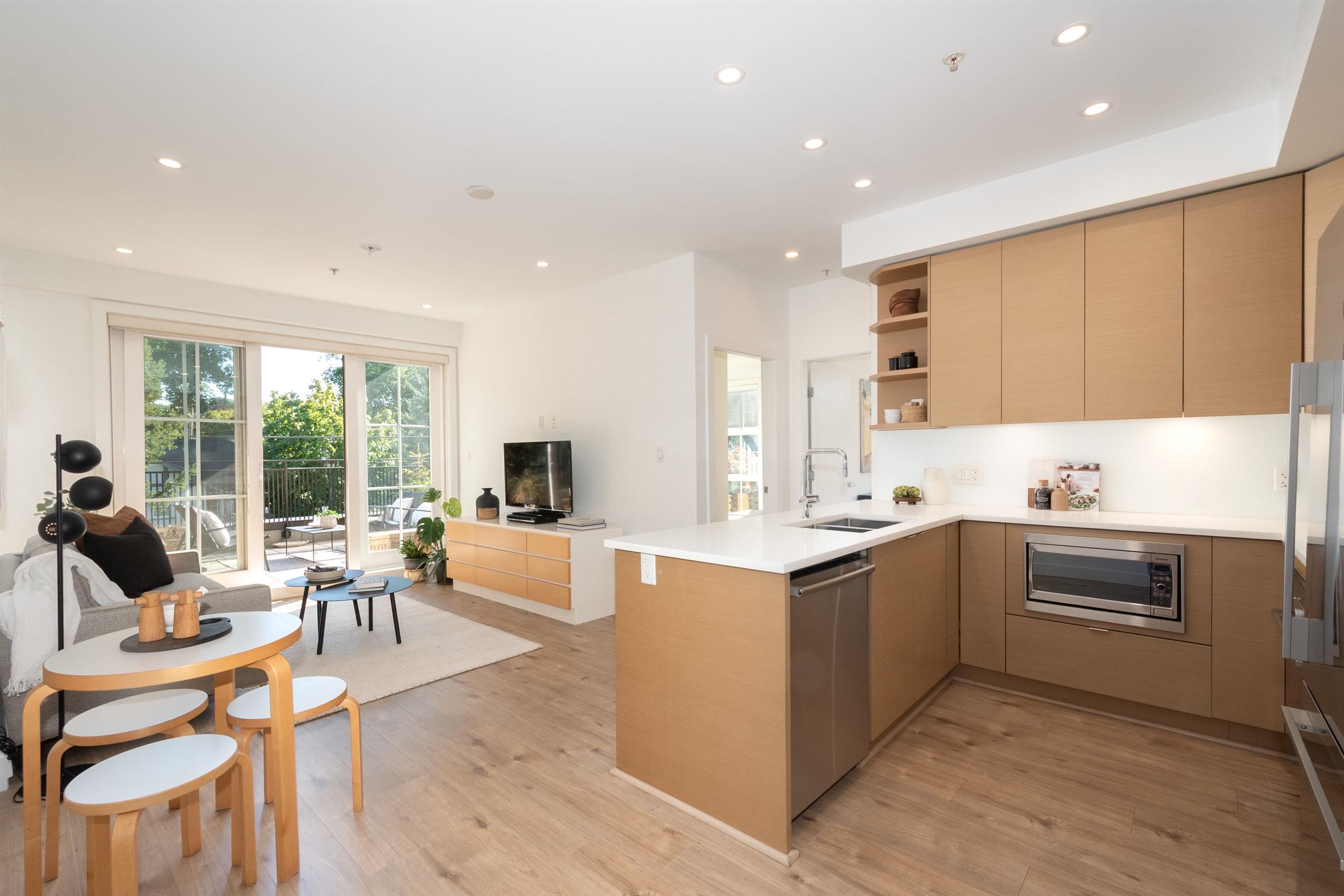 203 - 2528 Collingwood Street, Vancouver, V6R 0C1 — photo 5
