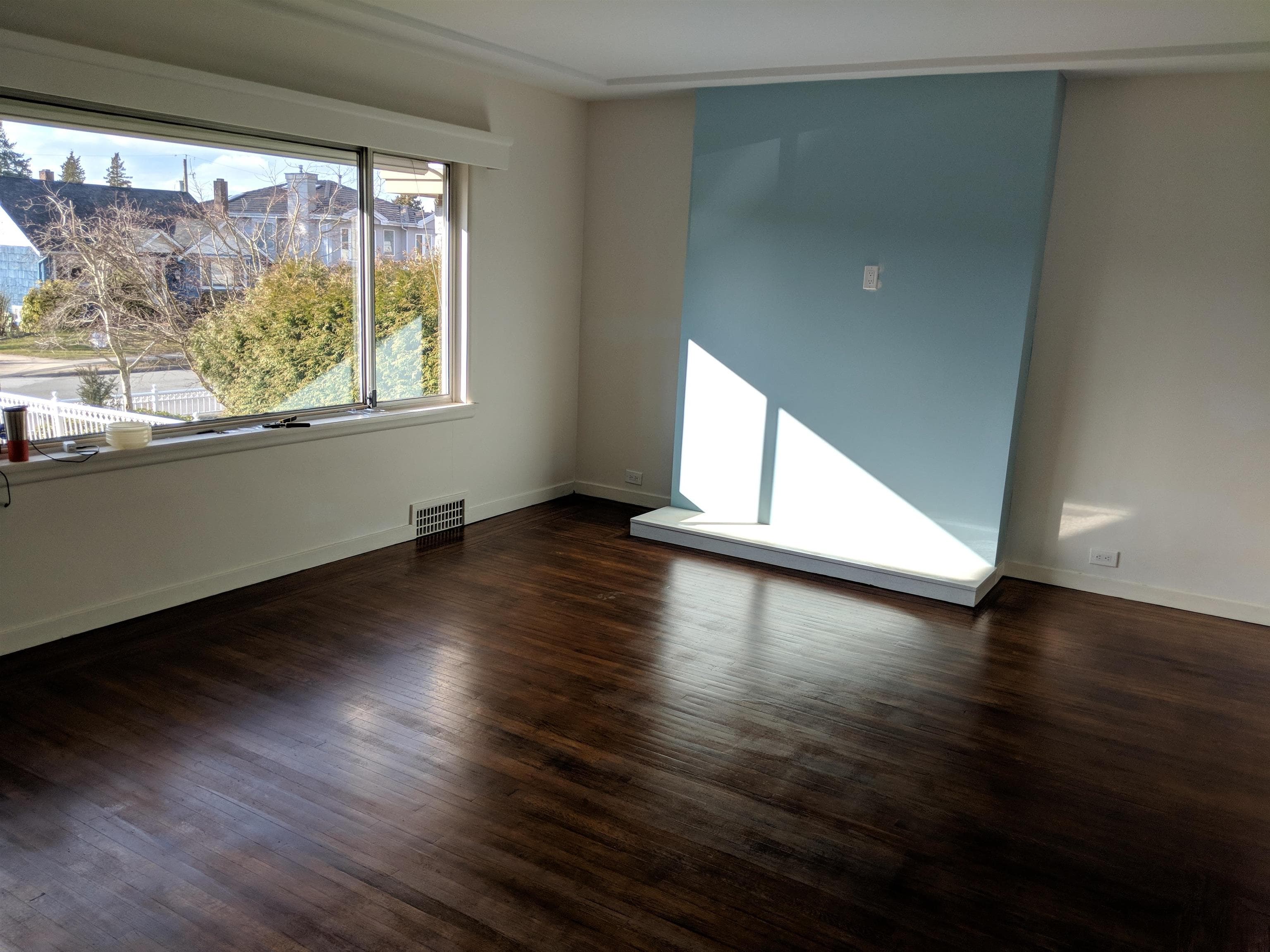 6598 Doman Street, Vancouver, V5S 3H4 — photo 1