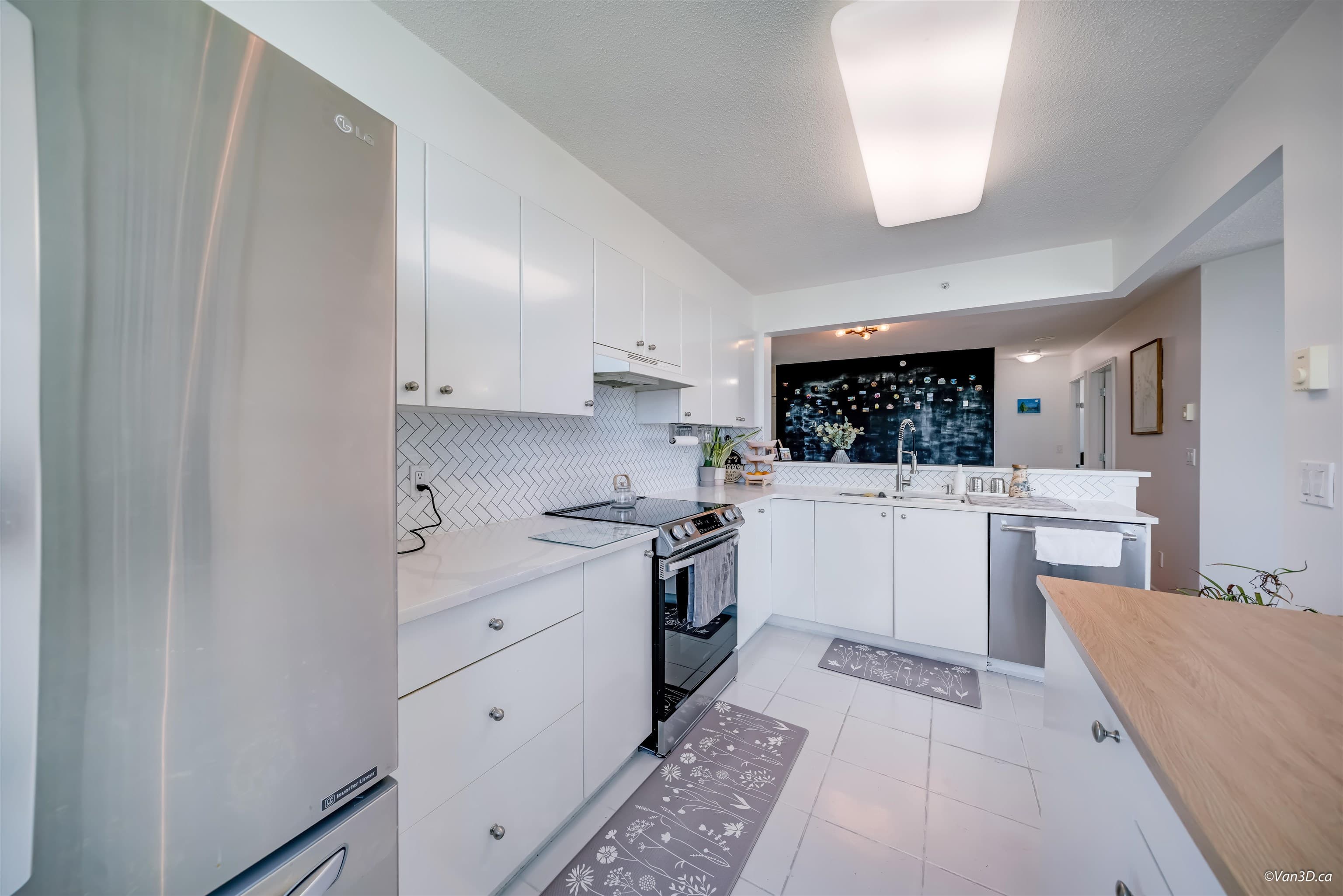 1801 - 6611 Southoaks Crescent, Burnaby, V5E 4L5 — photo 5