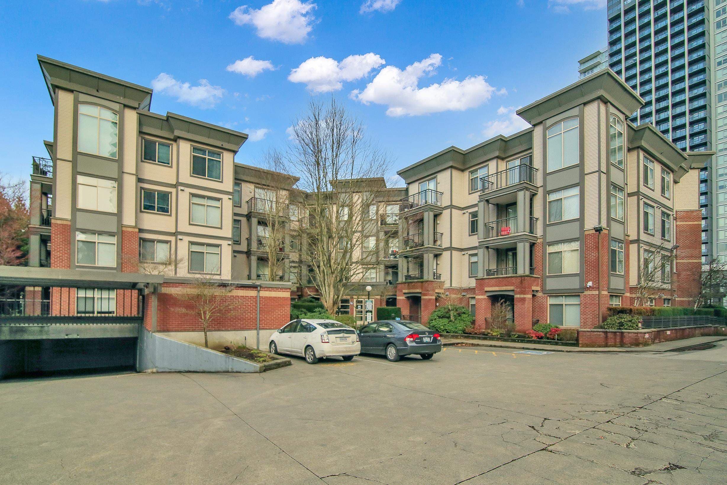 405 - 10499 University Drive, Surrey